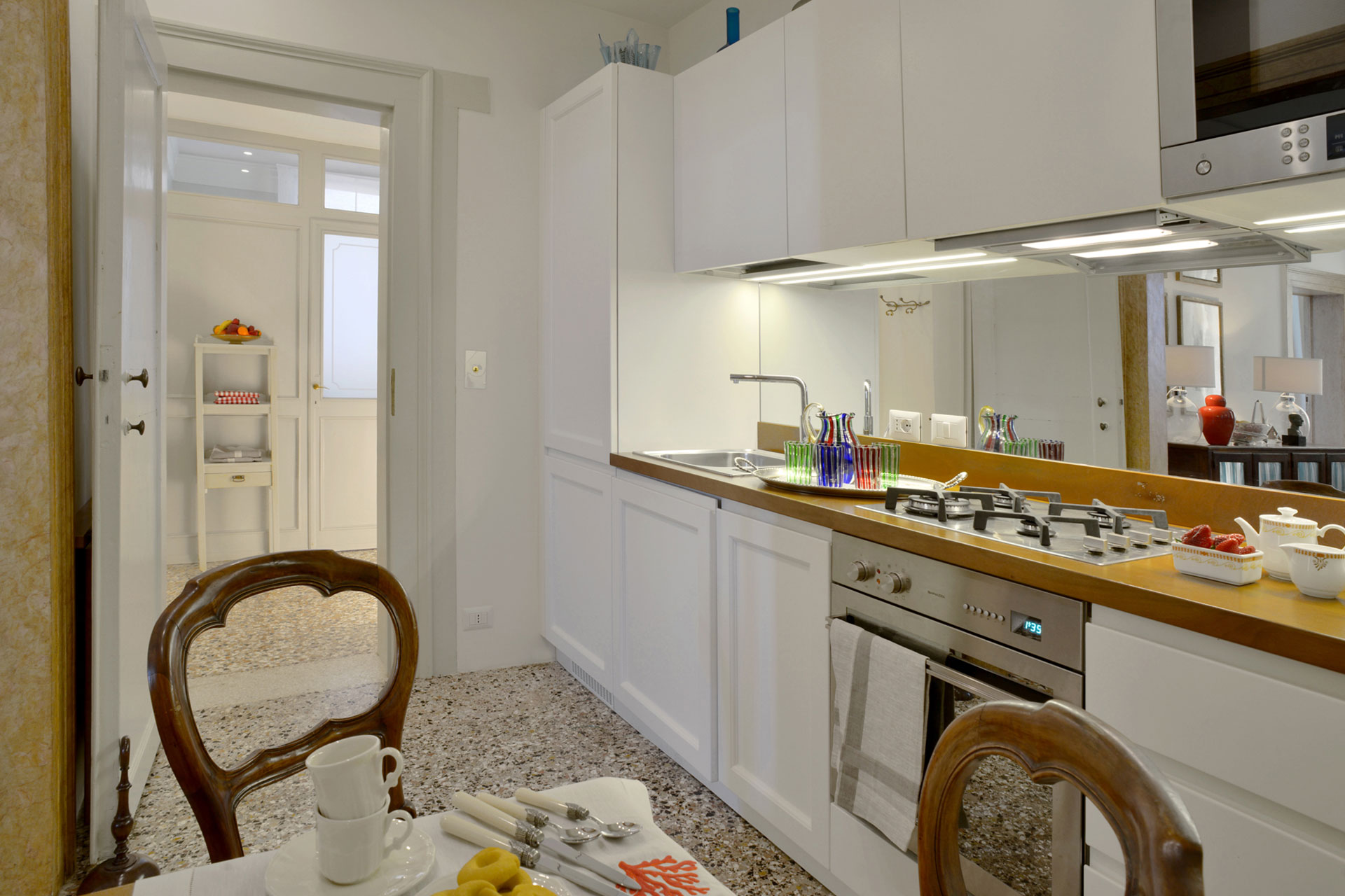 palazzo-canova_palazzo_veneto-italy_interior-kitchen.jpg