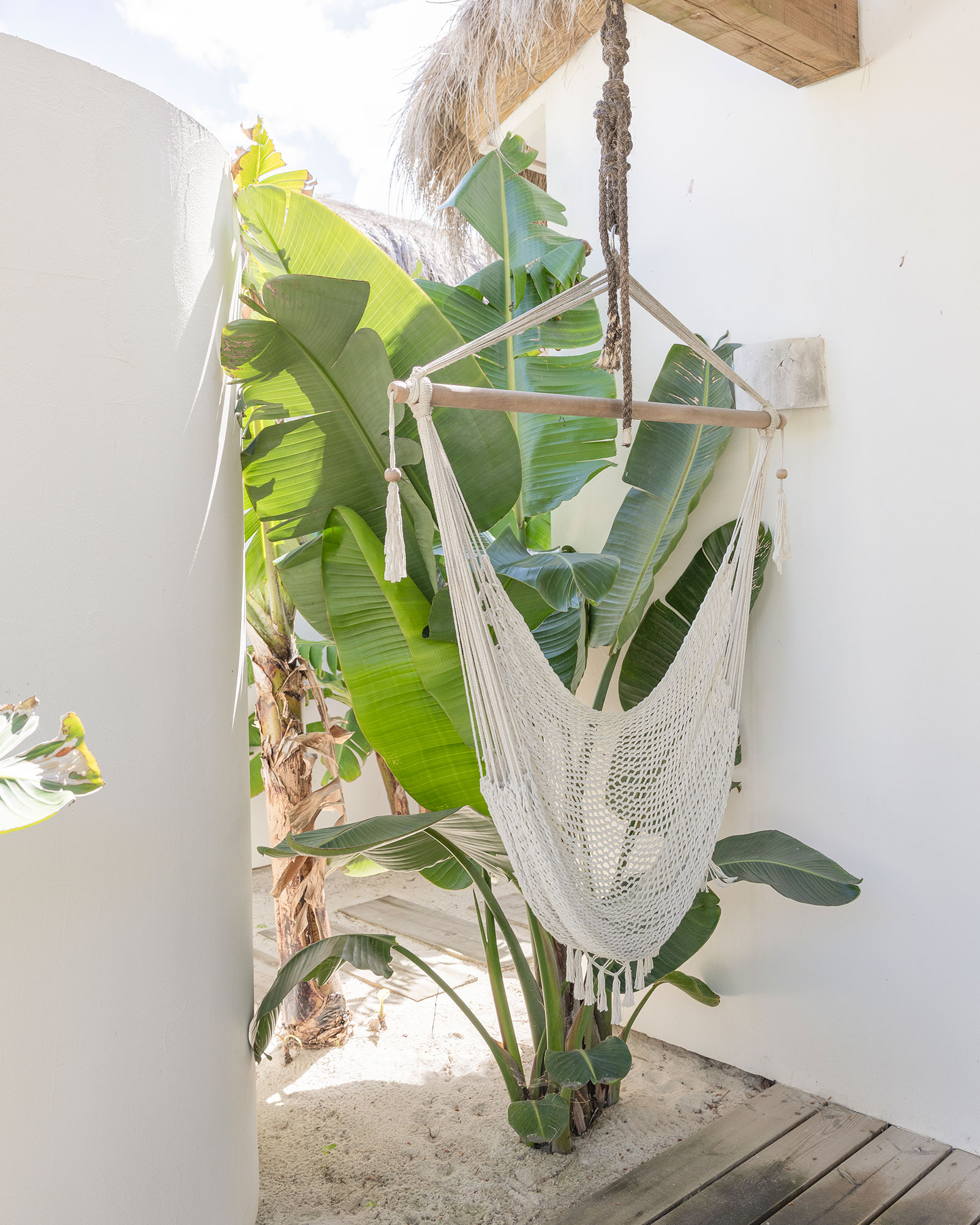 casa-quatro-ventos_villa_comporta-setubal-portugal_exterior-hammock.jpg