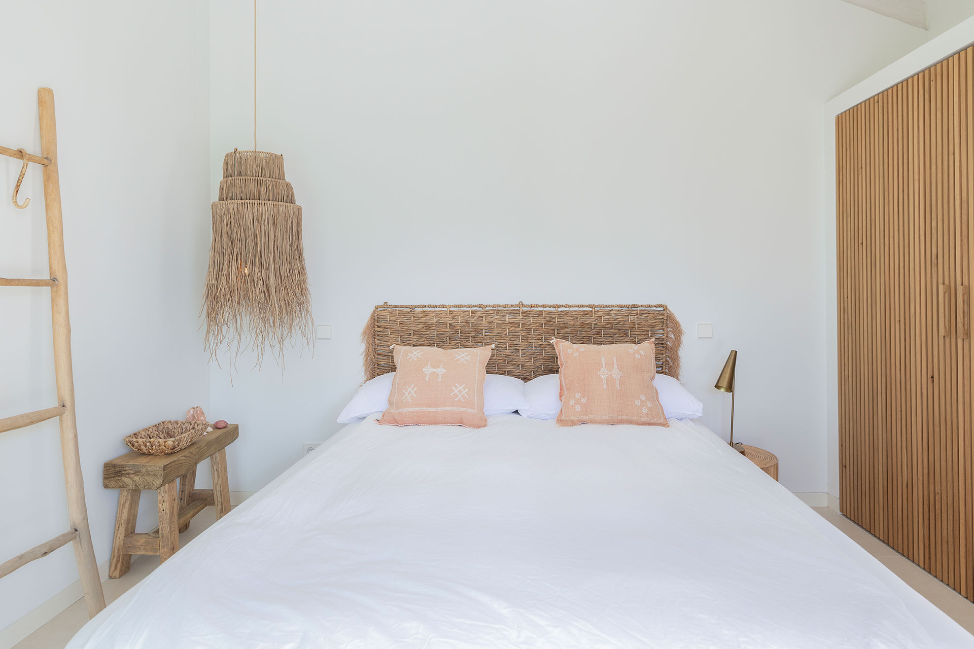 casa-quatro-ventos_villa_comporta-setubal-portugal_interior-bed-room-design.jpg