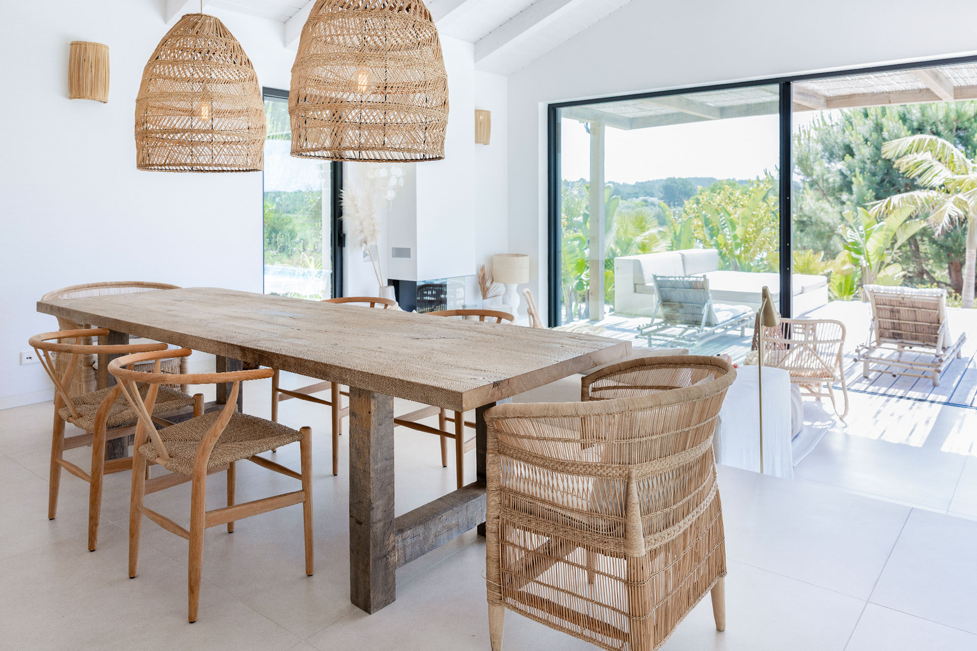 casa-quatro-ventos_villa_comporta-setubal-portugal_interior-dining-table.jpg