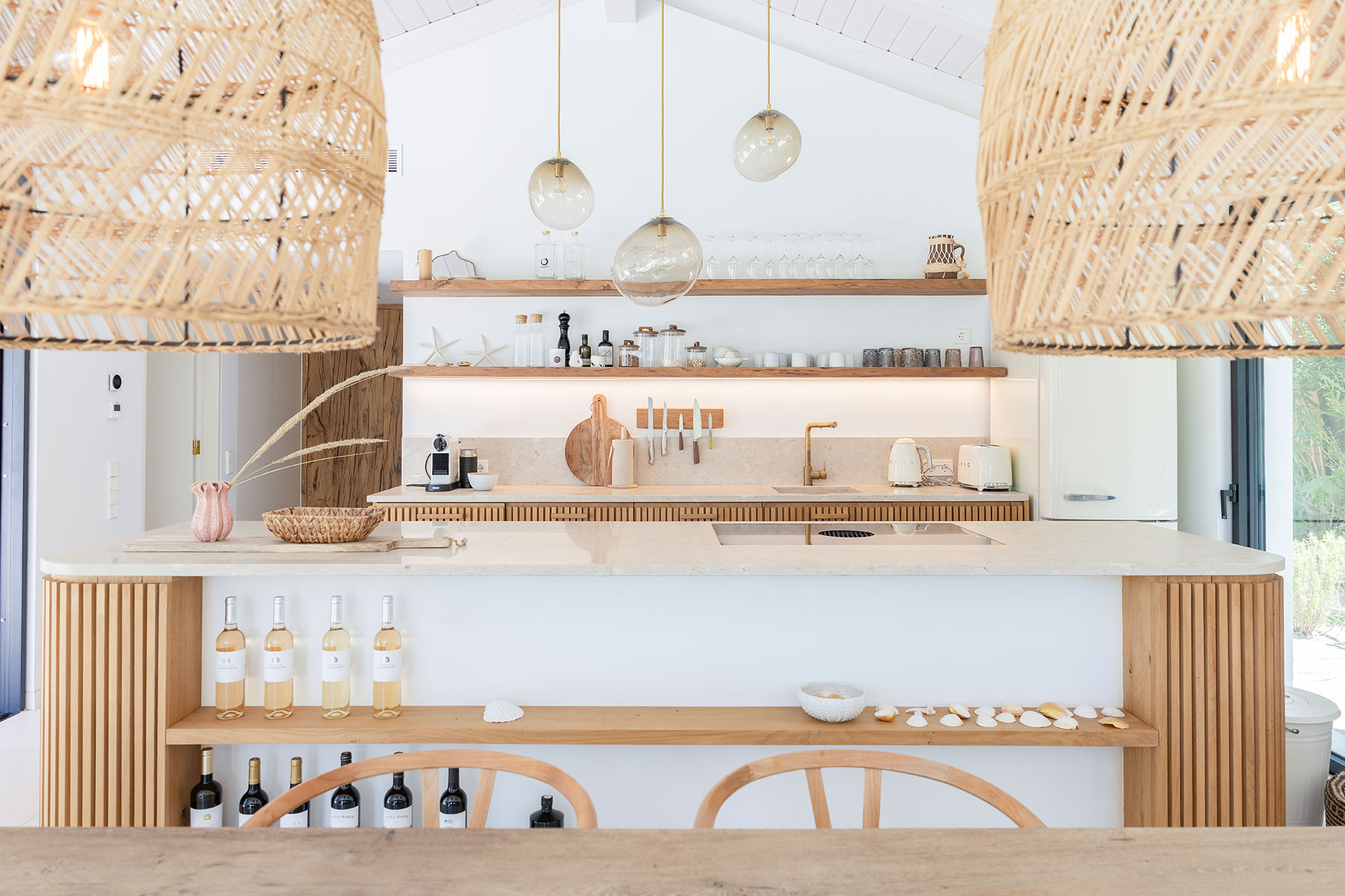 casa-quatro-ventos_villa_comporta-setubal-portugal_interior-kitchen.jpg