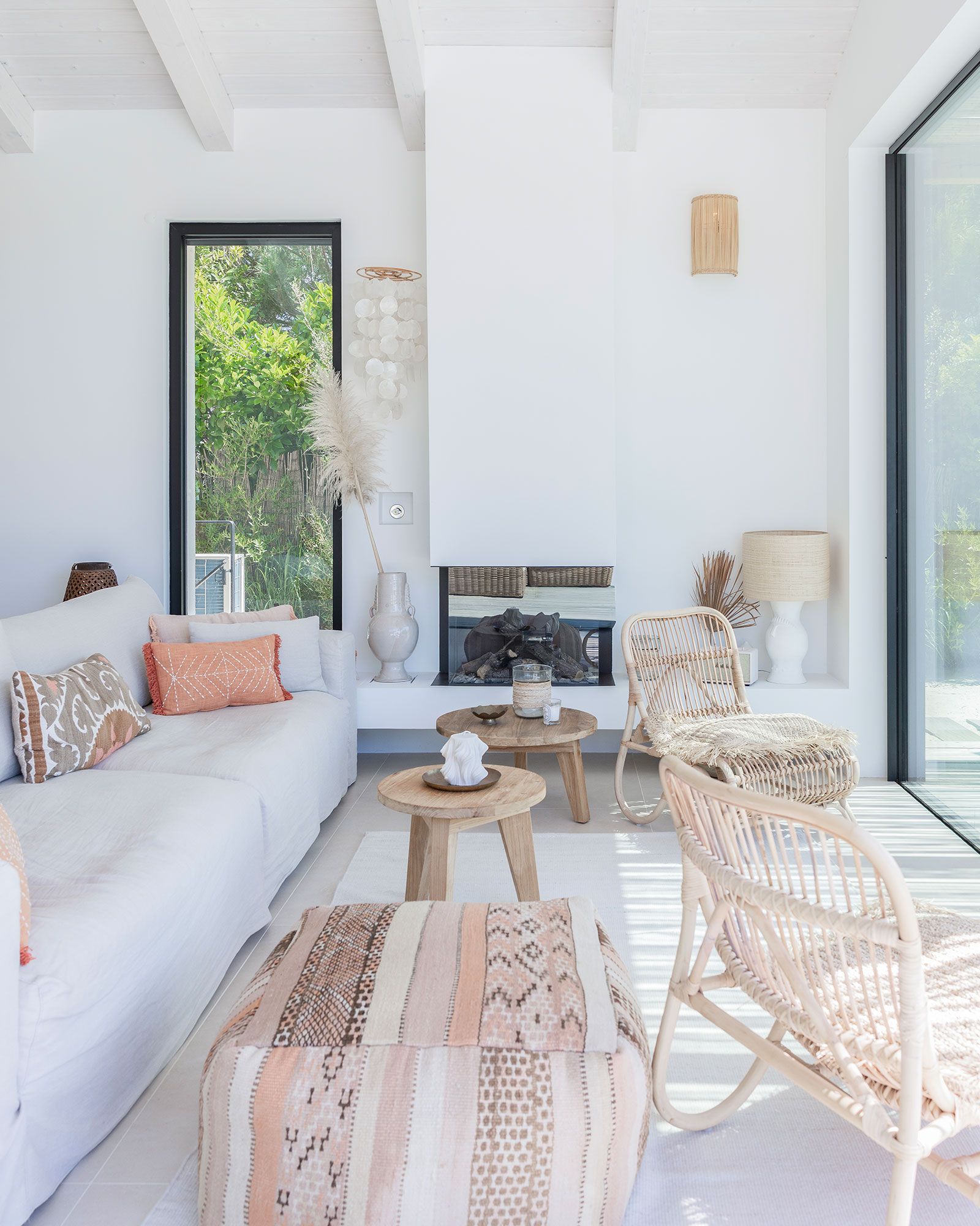 casa-quatro-ventos_villa_comporta-setubal-portugal_interior-living.jpg