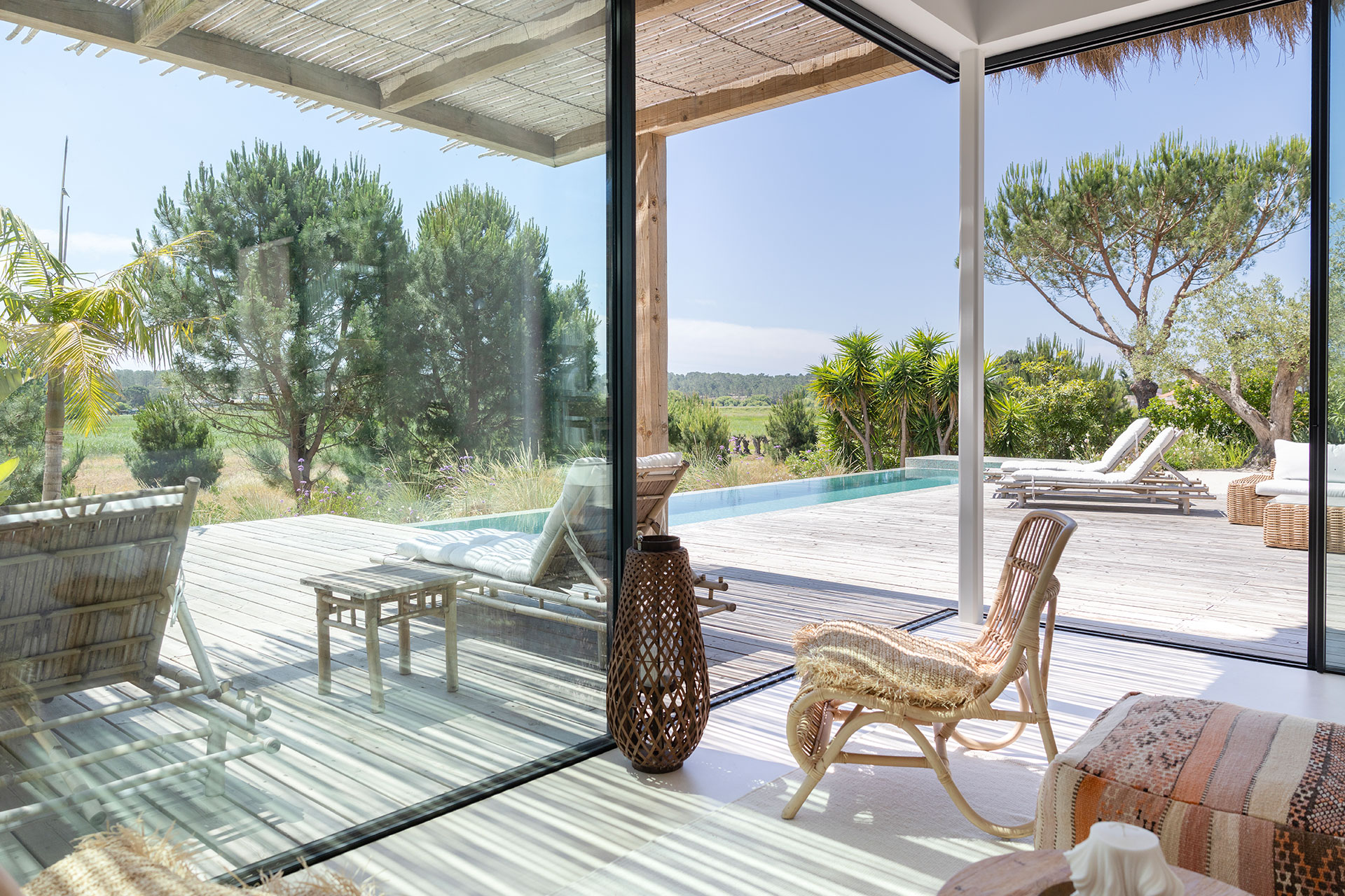 casa-quatro-ventos_villa_comporta-setubal-portugal_interior-terrace.jpg