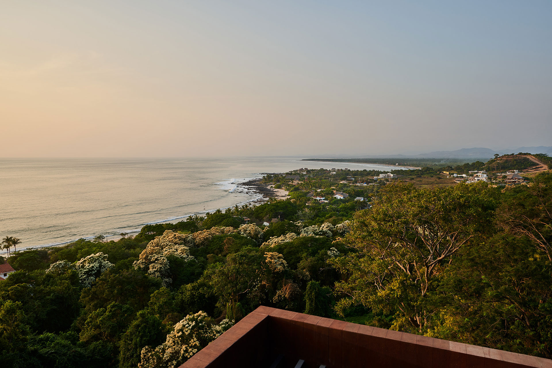 la-higuera_house_troncones-mexico_exterior-view-coasyt.jpg