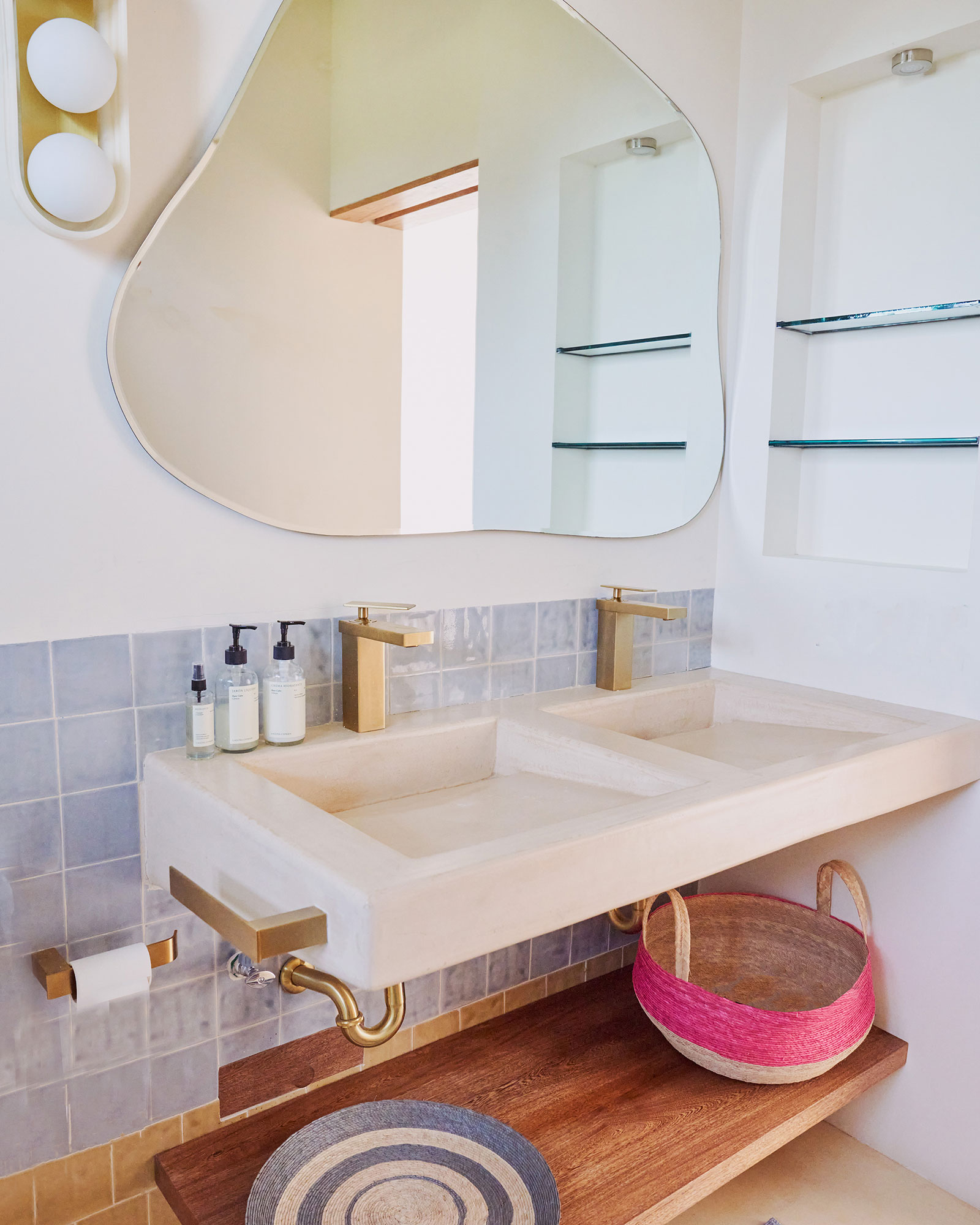 la-higuera_house_troncones-mexico_interior-bathroom.jpg