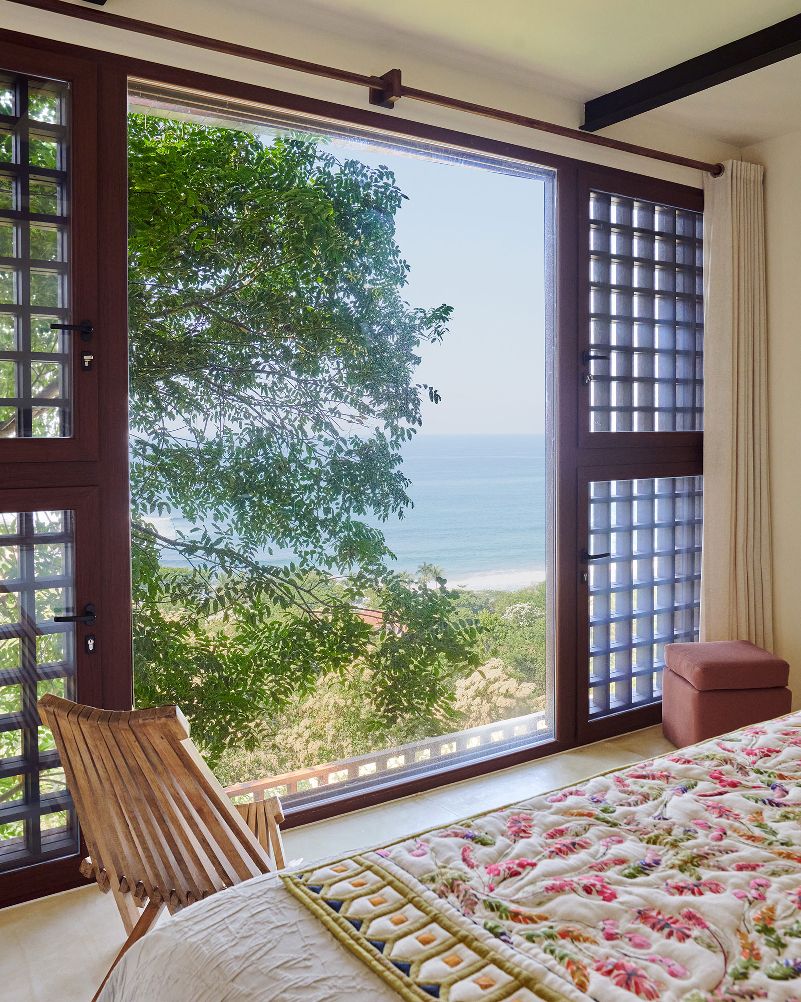la-higuera_house_troncones-mexico_interior-bedroom.jpg