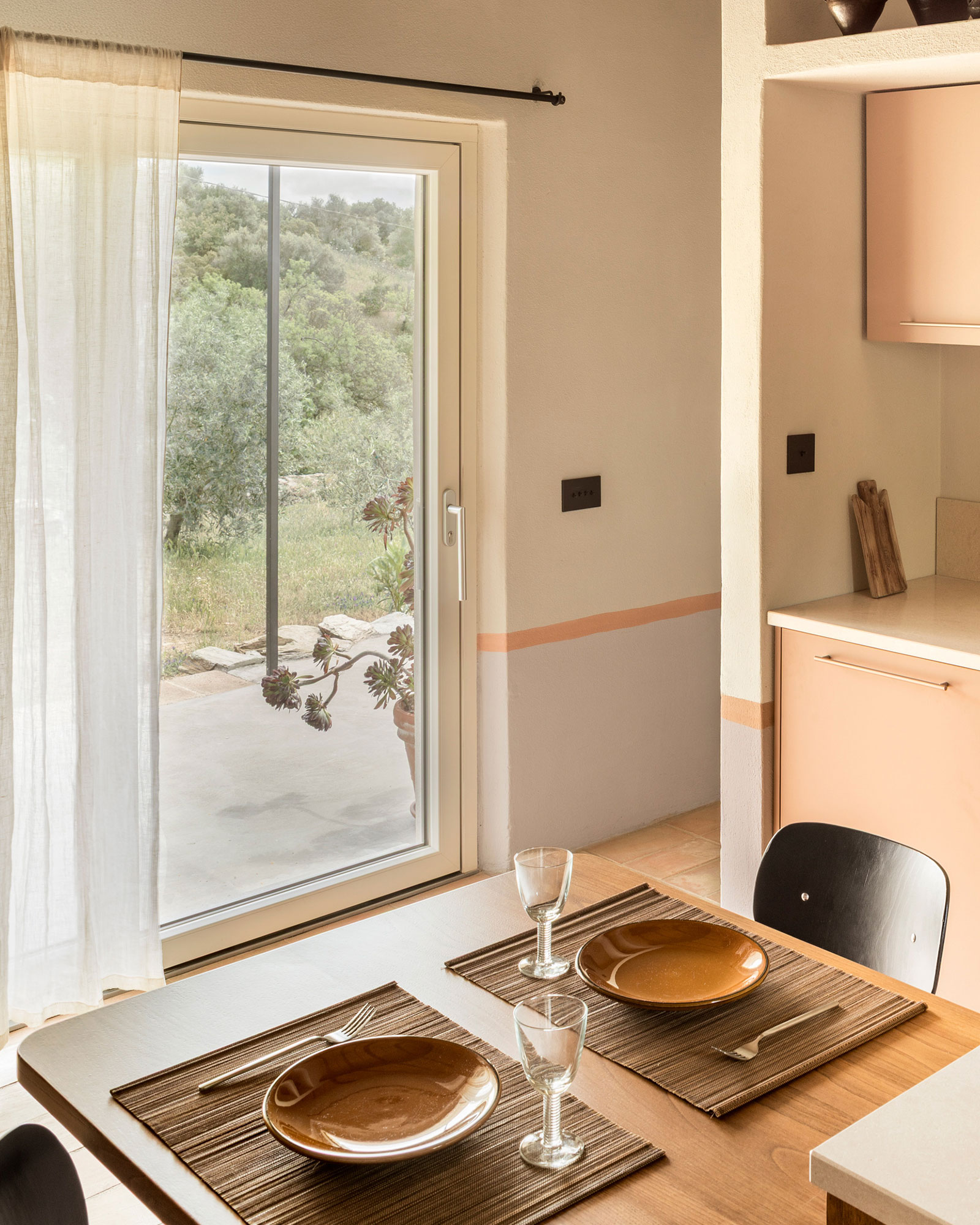luxi-bia-casa-cubo_apartment_sardinia-italy_interior.jpg
