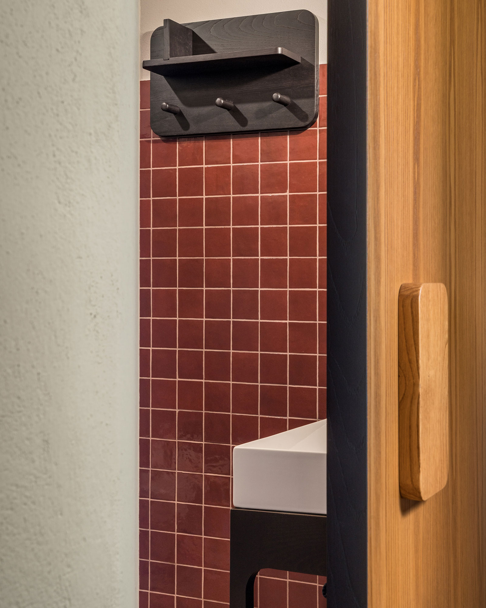 luxi-bia-casa-cubo_apartment_sardinia-italy_interior-bath-room.jpg