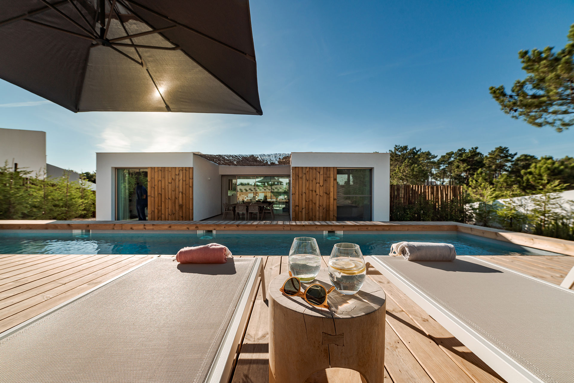 casa-da-palicada_villa_setubal-portugal_exterior-sun.jpg