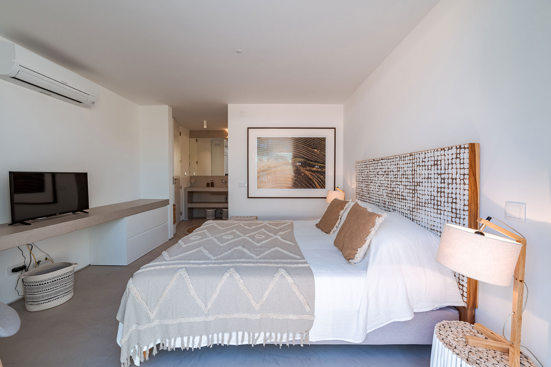 casa-da-palicada_villa_setubal-portugal_interior-bedroom-design.jpg