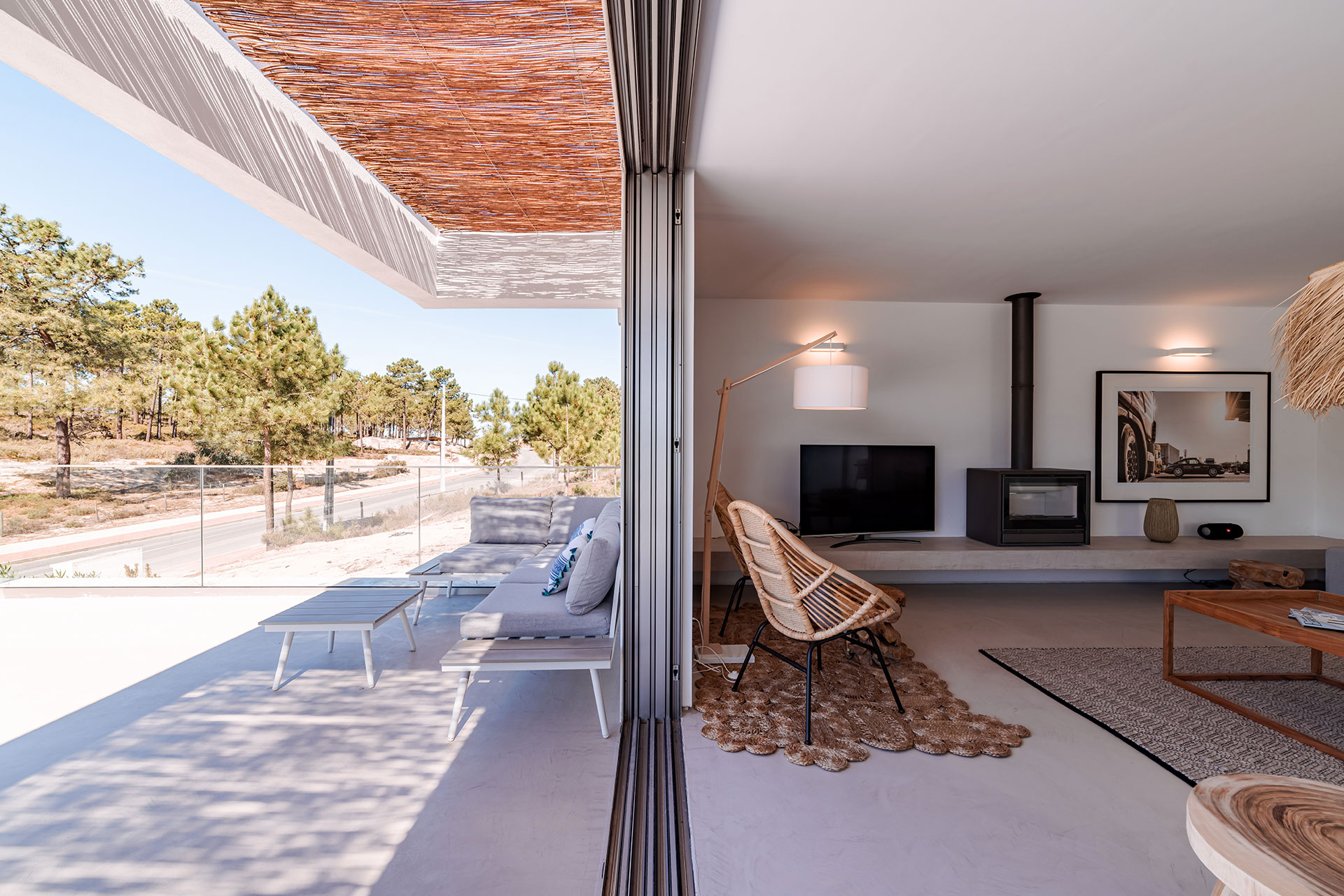 casa-da-palicada_villa_setubal-portugal_interior-terrace.jpg