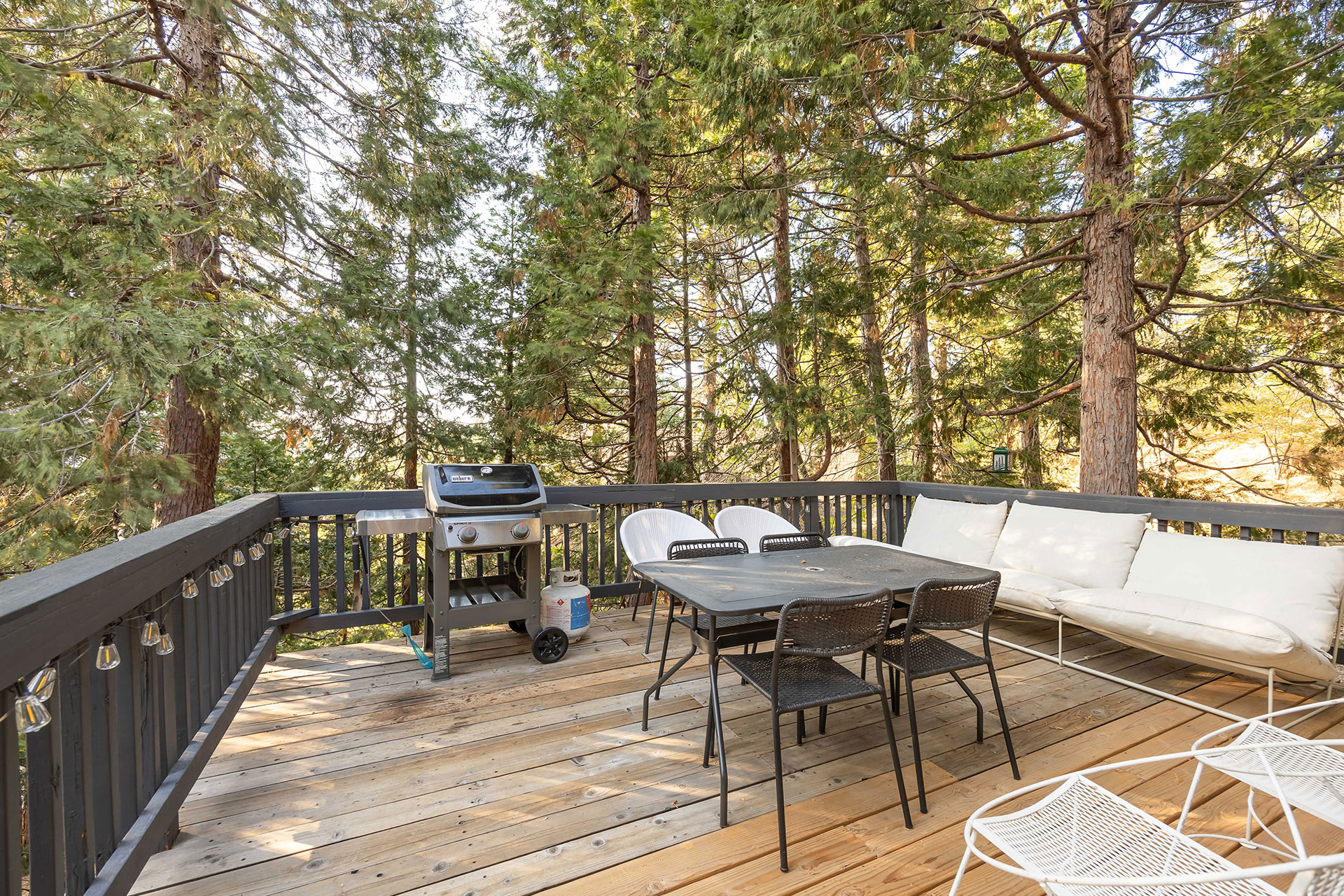 canyon-pines-a-frame_aframe_california-usa_exterior-terrace.jpg