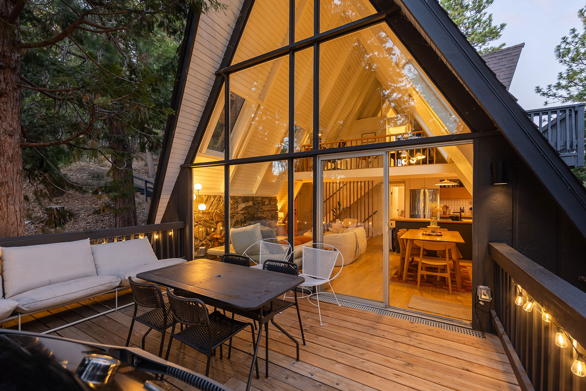 canyon-pines-a-frame_aframe_california-usa_exterior-terrace-night.jpg