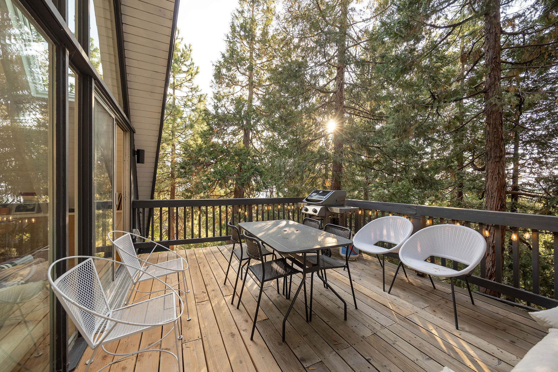 canyon-pines-a-frame_aframe_california-usa_exterior-terrace-sunset.jpg