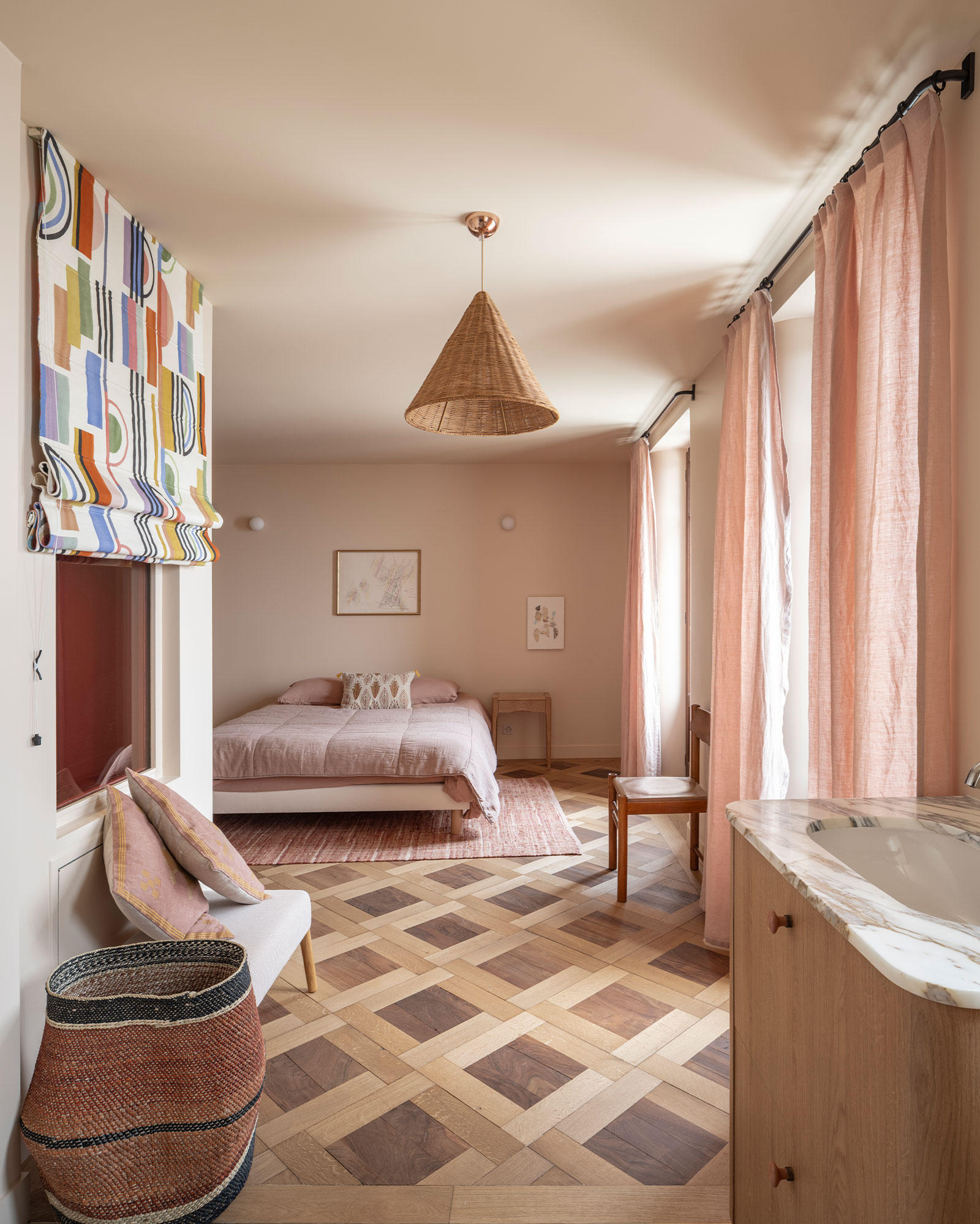 chez-rose_house_geneva-switzerland_interior-bed-room-space.jpg