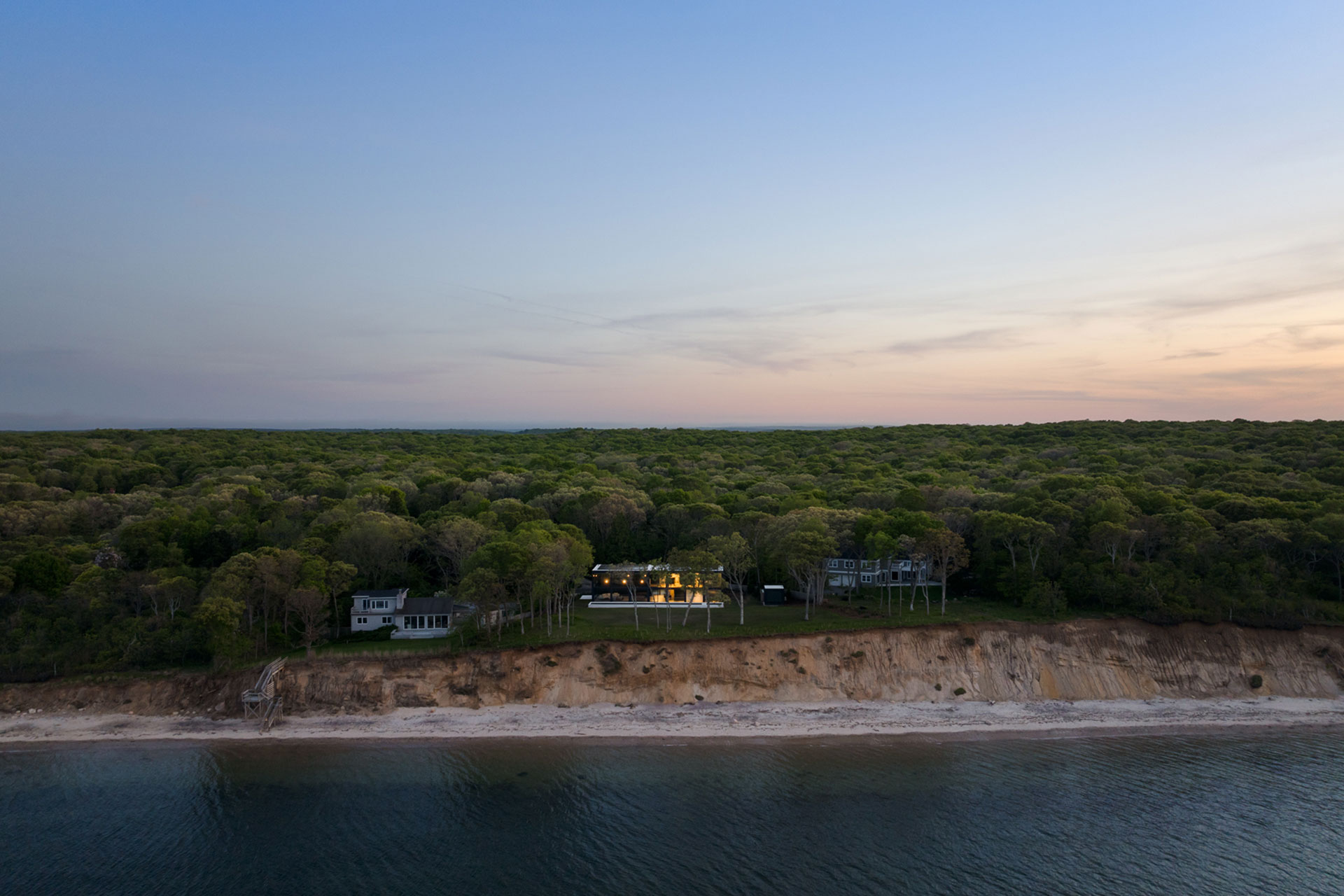 frame-house_house_new-york-usa_exterior-drone.jpg