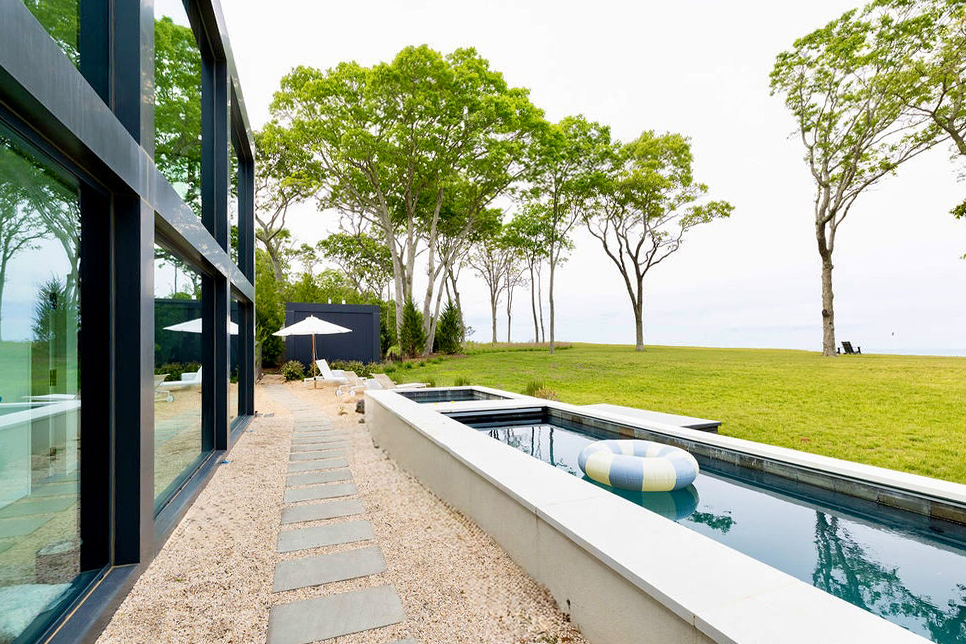 frame-house_house_new-york-usa_exterior-pool.jpg