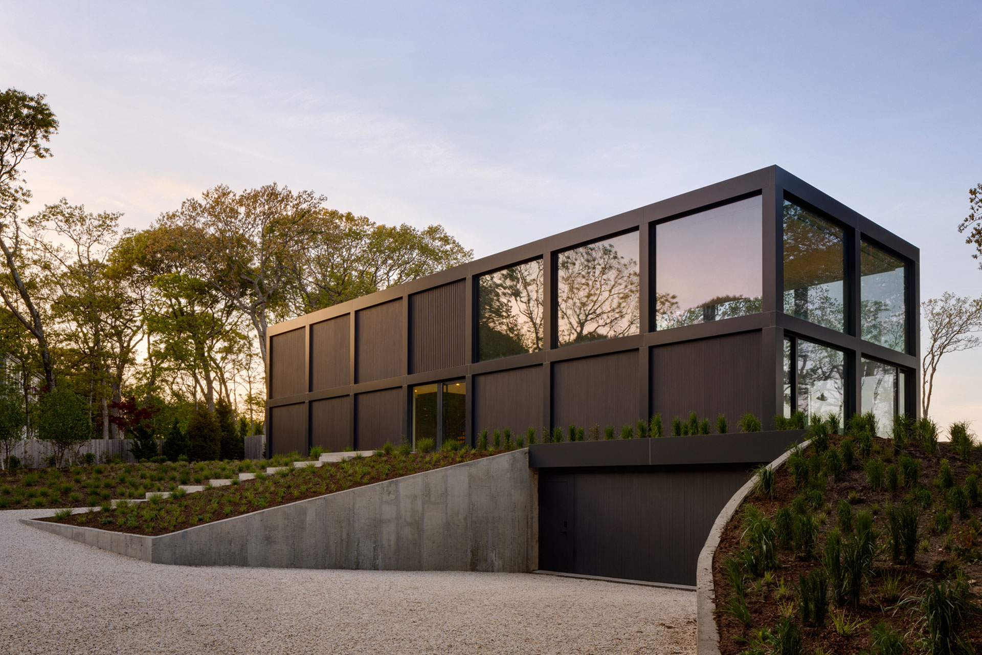 frame-house_house_new-york-usa_exterior-sunset.jpg