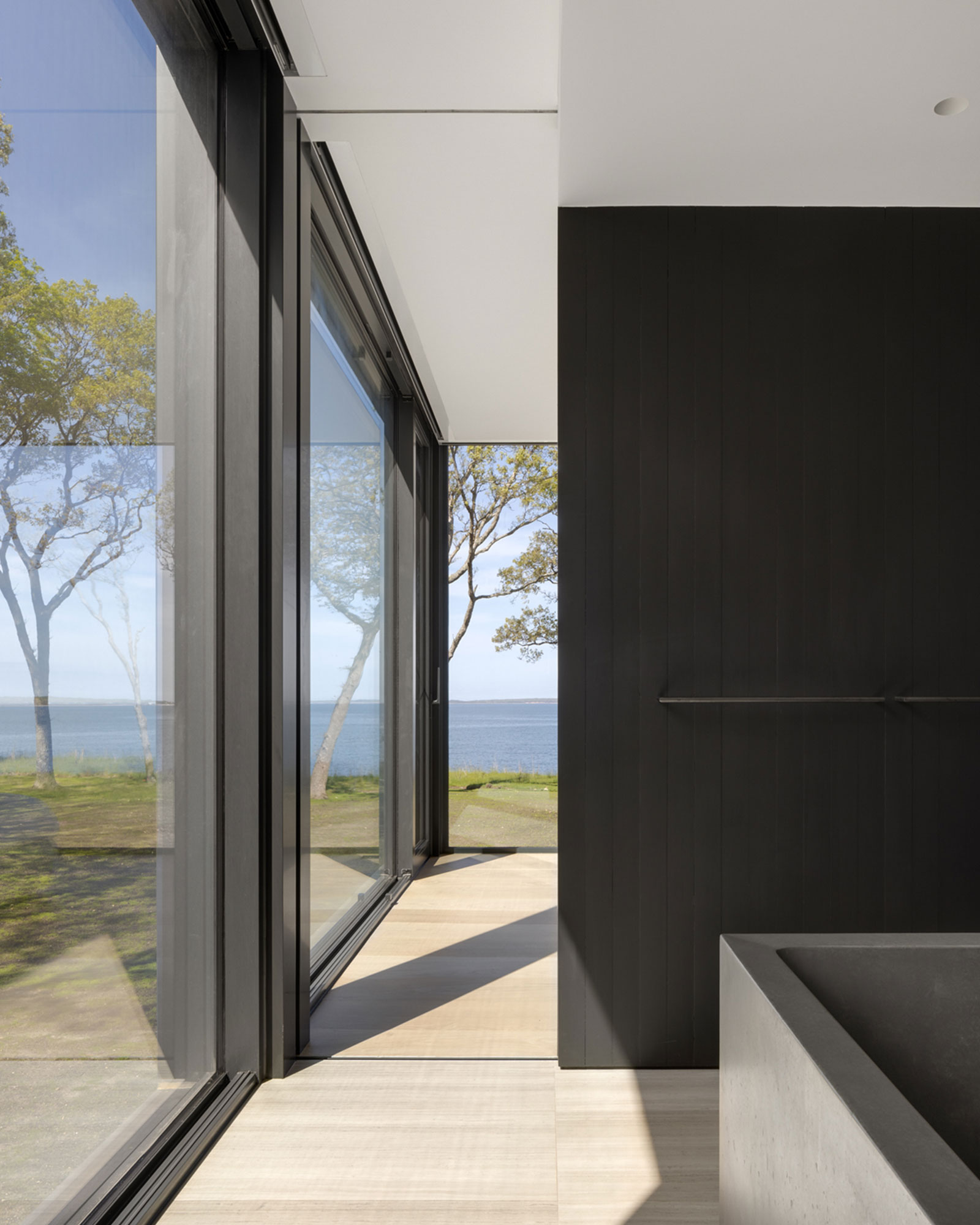 frame-house_house_new-york-usa_interior-bathroom-detail.jpg