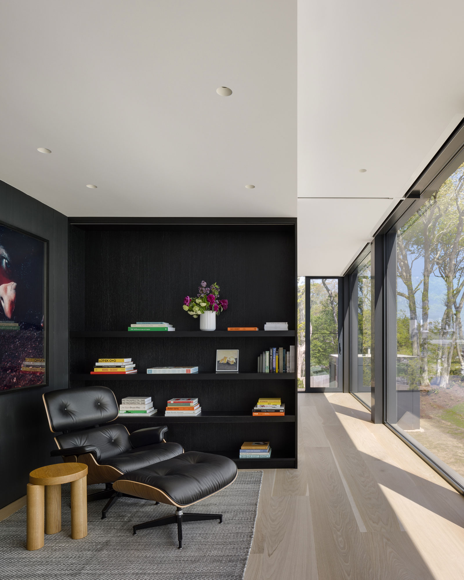 frame-house_house_new-york-usa_interior-chair.jpg