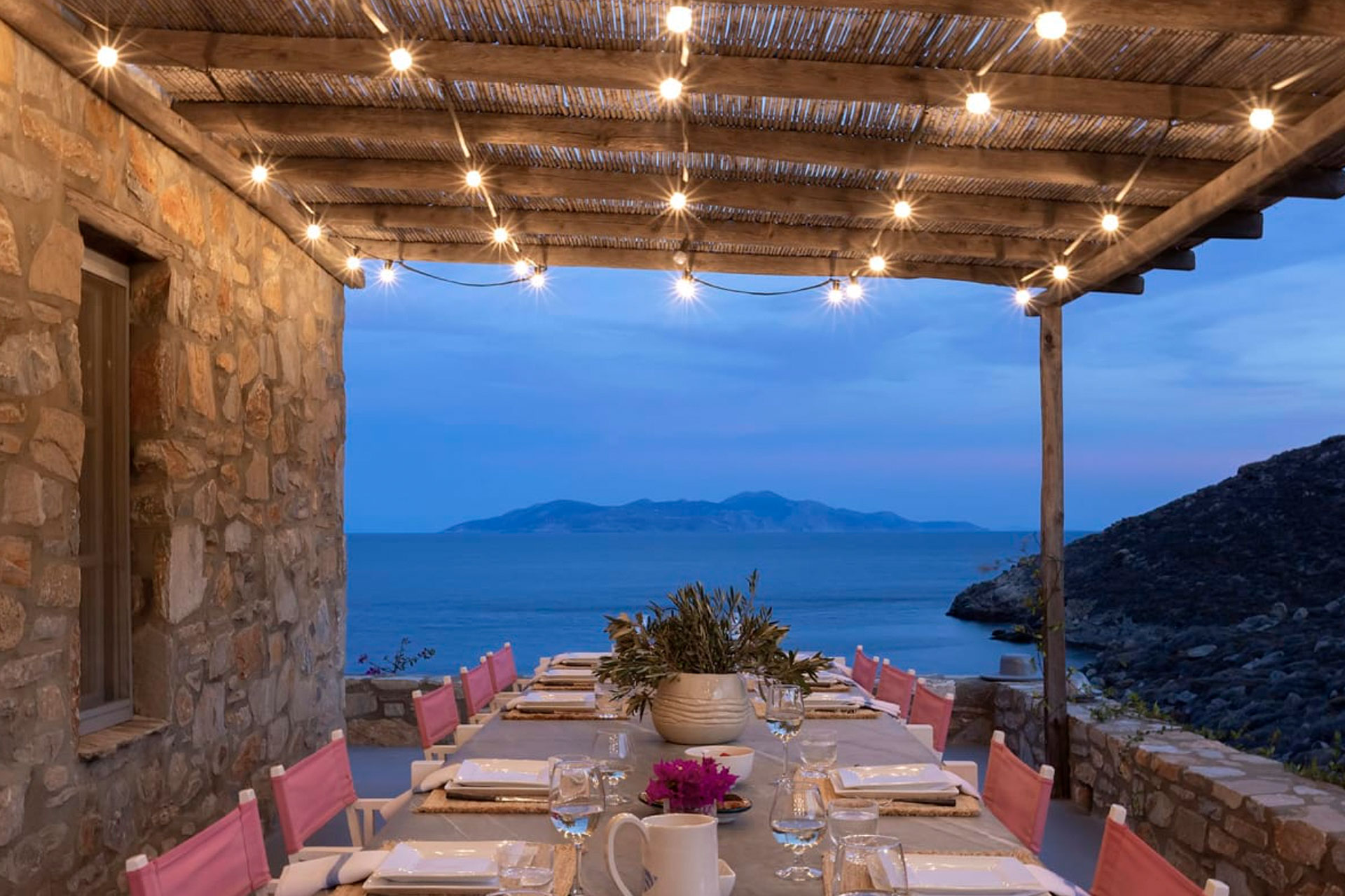 serifos-beach-front-villa_villa_cyclades-greece_exterior-night-terrace.jpg