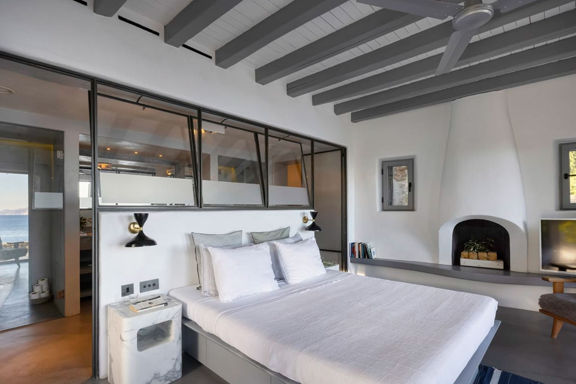 serifos-beach-front-villa_villa_cyclades-greece_interior-bedroom-space.jpg