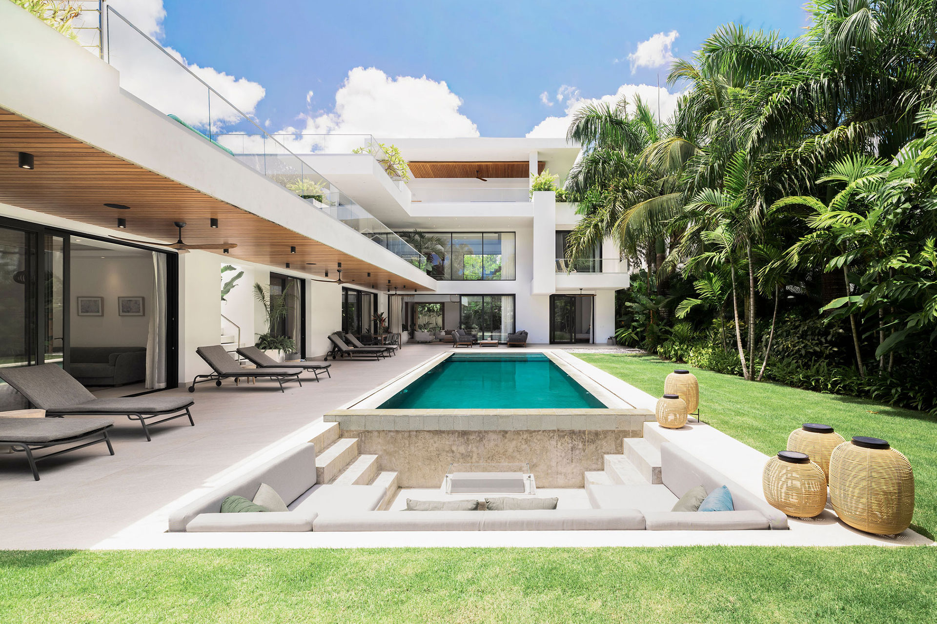 la-felicita_villa_semana-dominican-republic_exterior.jpg