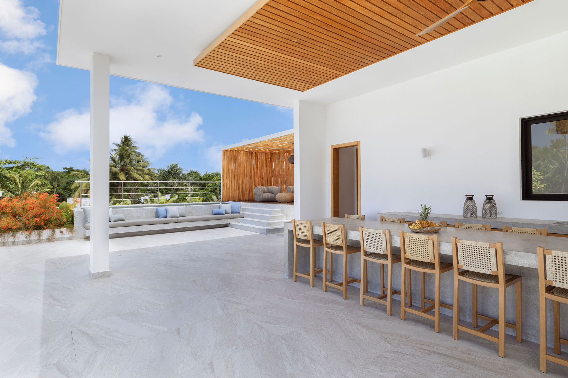 la-felicita_villa_semana-dominican-republic_exterior-terrace-table.jpg