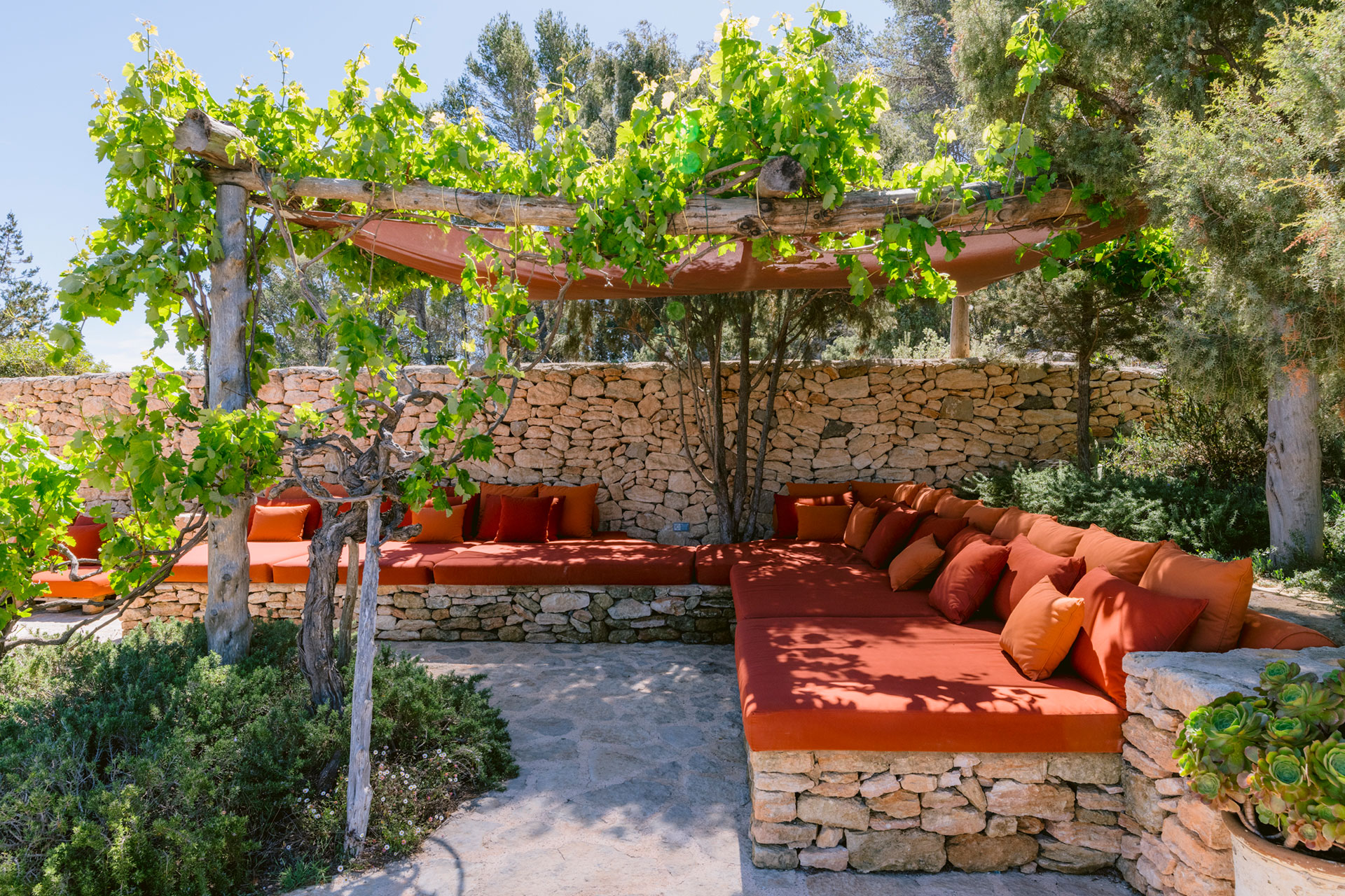 can-cielo_house_ibiza-spain_exterior-terrace.jpg