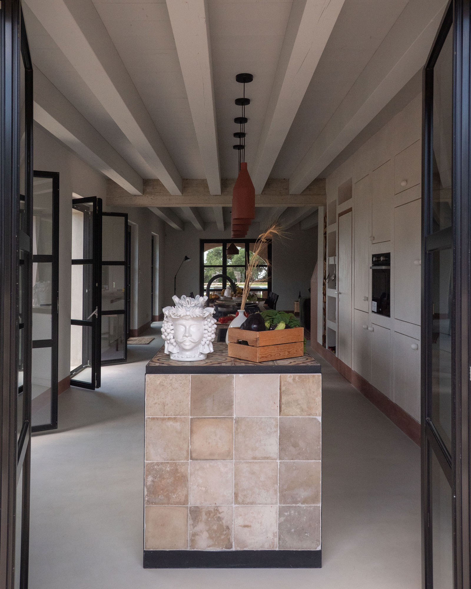 chaza-occhipinti-casa-grande_house_sicily-italy_exterior-kitchen.jpg