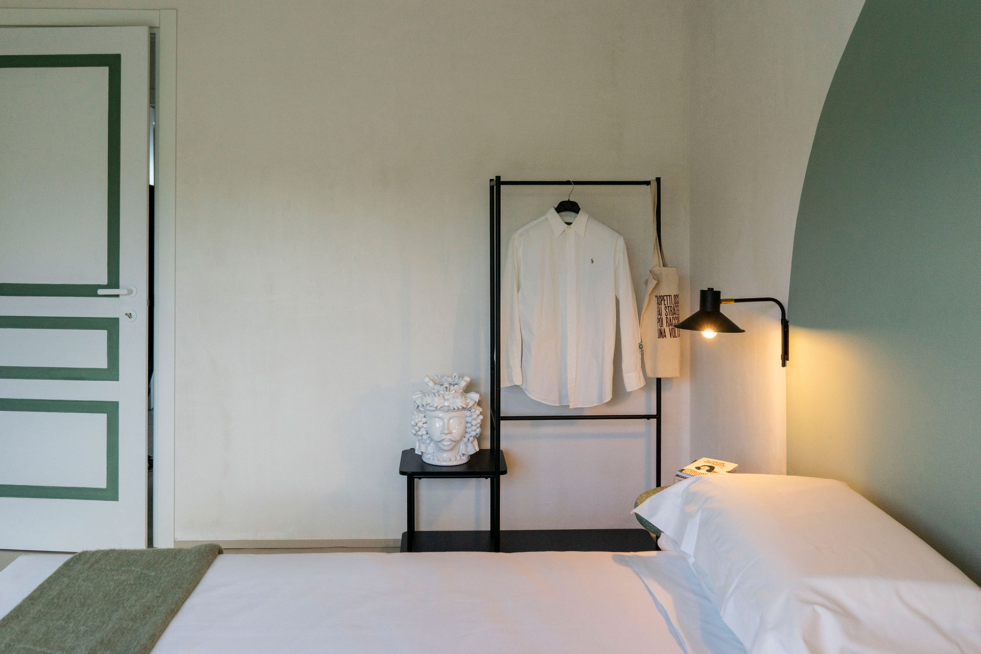 chaza-occhipinti-casa-grande_house_sicily-italy_interior-bed-room.jpg