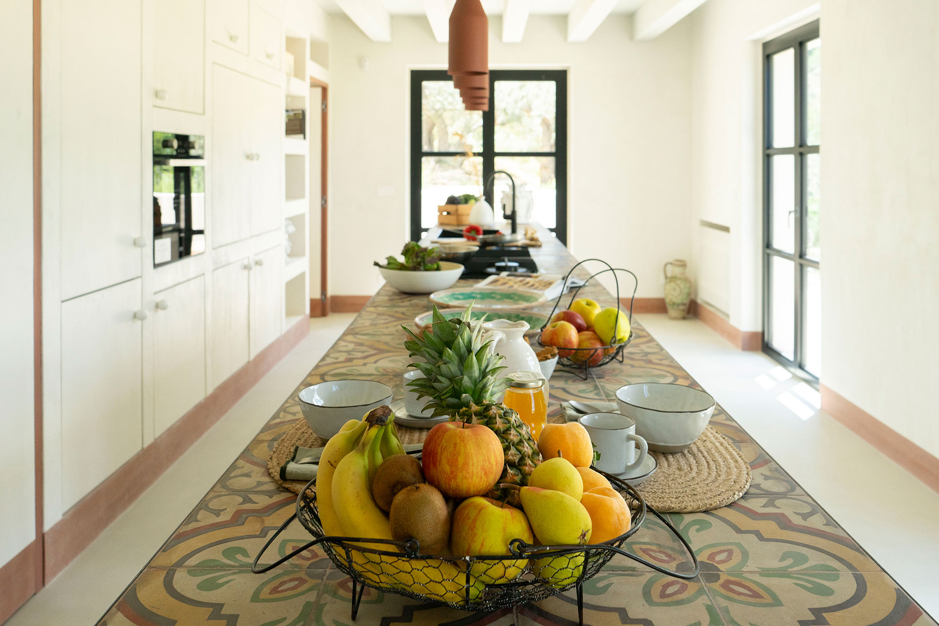 chaza-occhipinti-casa-grande_house_sicily-italy_interior-kitchen-space.jpg