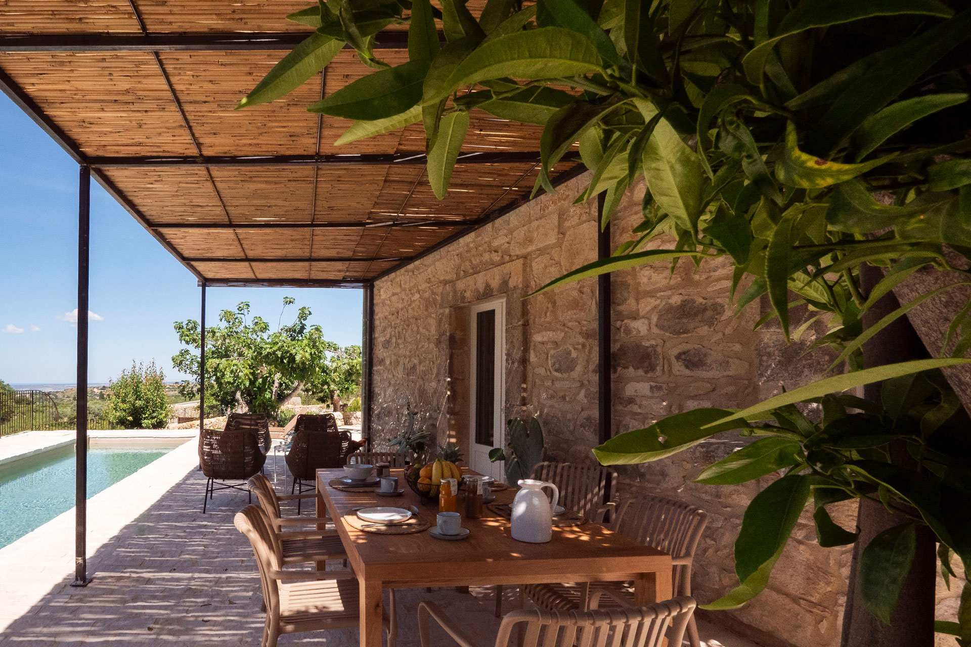 chaza-occhipinti-casa-di-pietra_house_sicily-italy_exterior-terrace.jpg