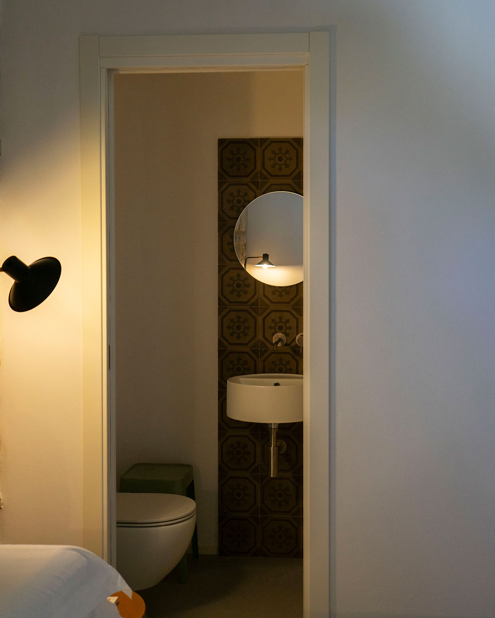chaza-occhipinti-casa-di-pietra_house_sicily-italy_interior-bathroom.jpg