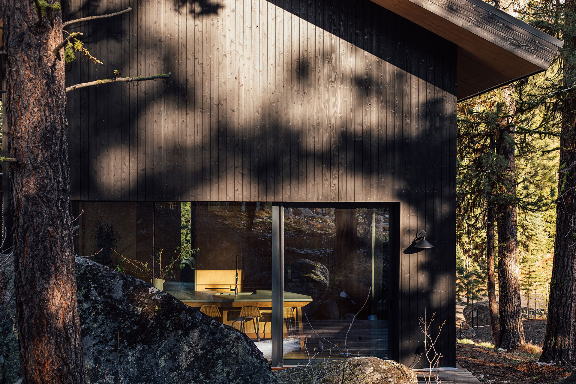 the-overlook_cabin_mccall-idaho-usa_exterior-design.jpg