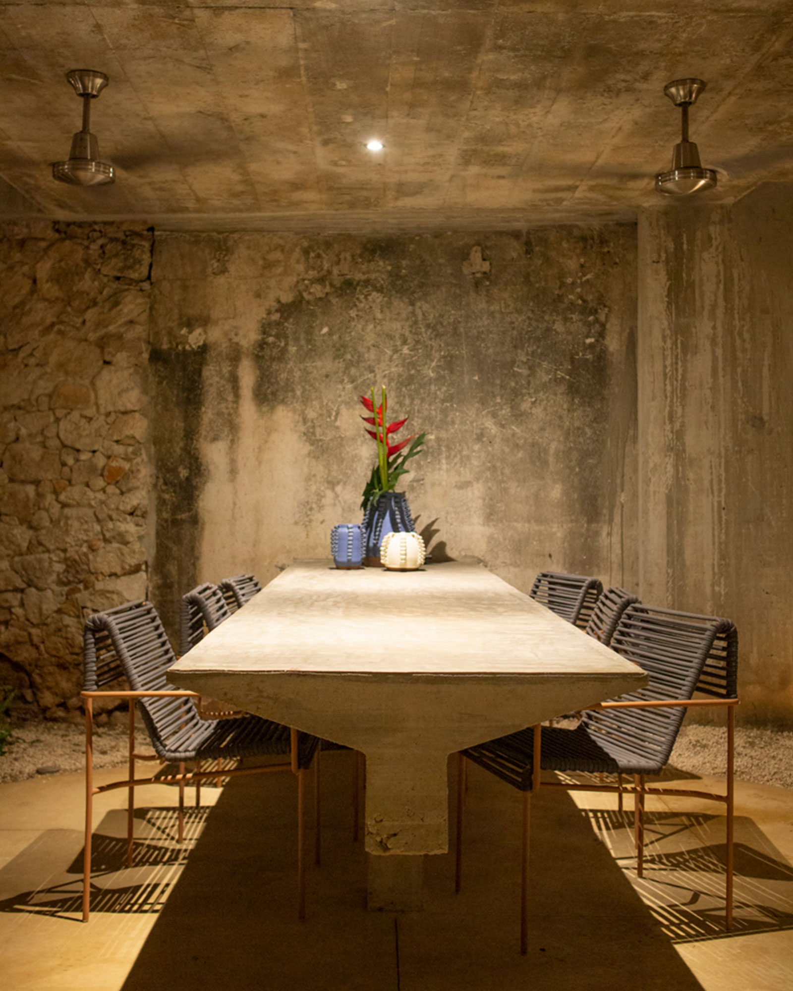 casa-soskil_house_merida-yucatan-mexico_exterior-table.jpg