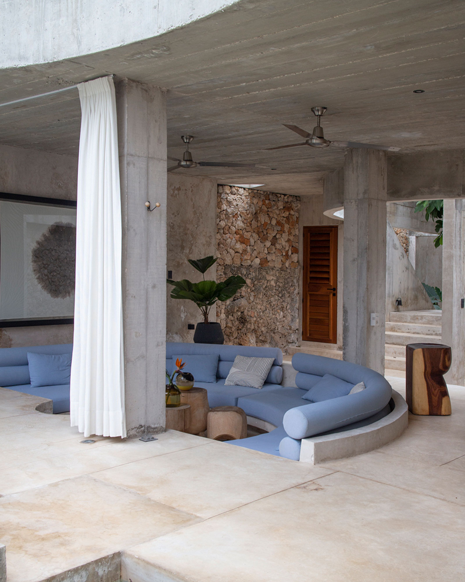 casa-soskil_house_merida-yucatan-mexico_interior-living-room.jpg