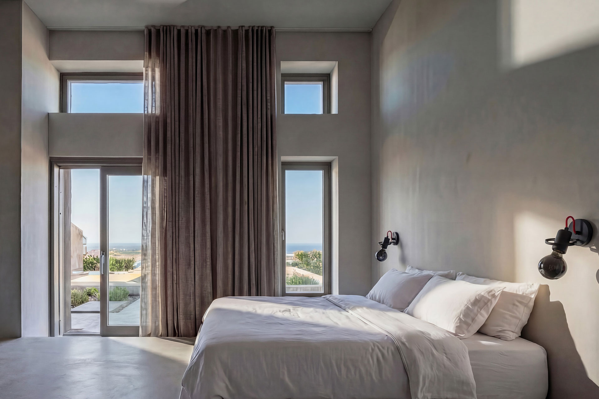 anzo-villas_villa_santorini-greece_dreamscape-villa_interior-bedroom.jpg