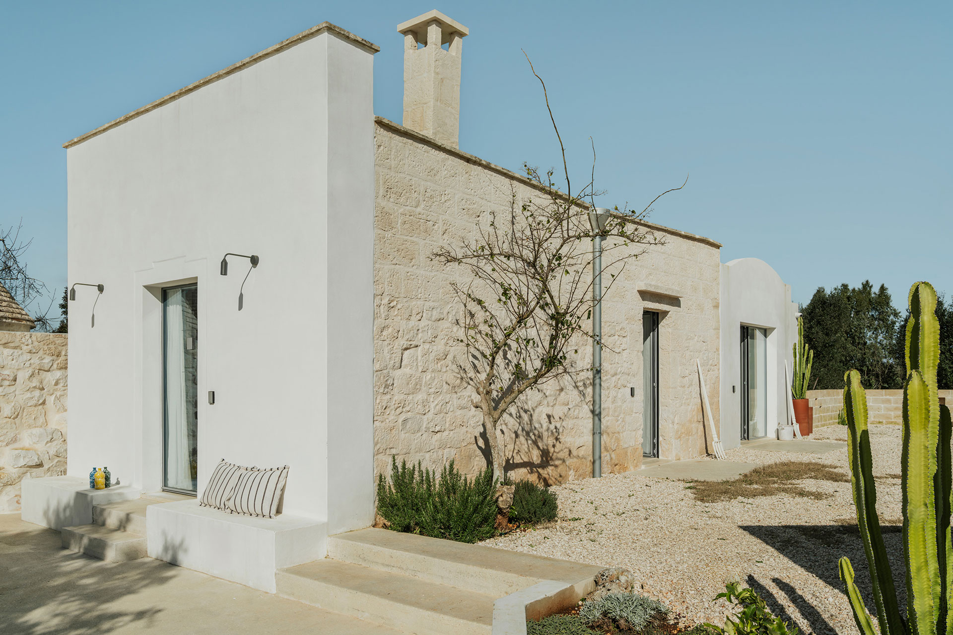 trullo-in-cima_trullo_puglia-italy_exterior-design.jpg