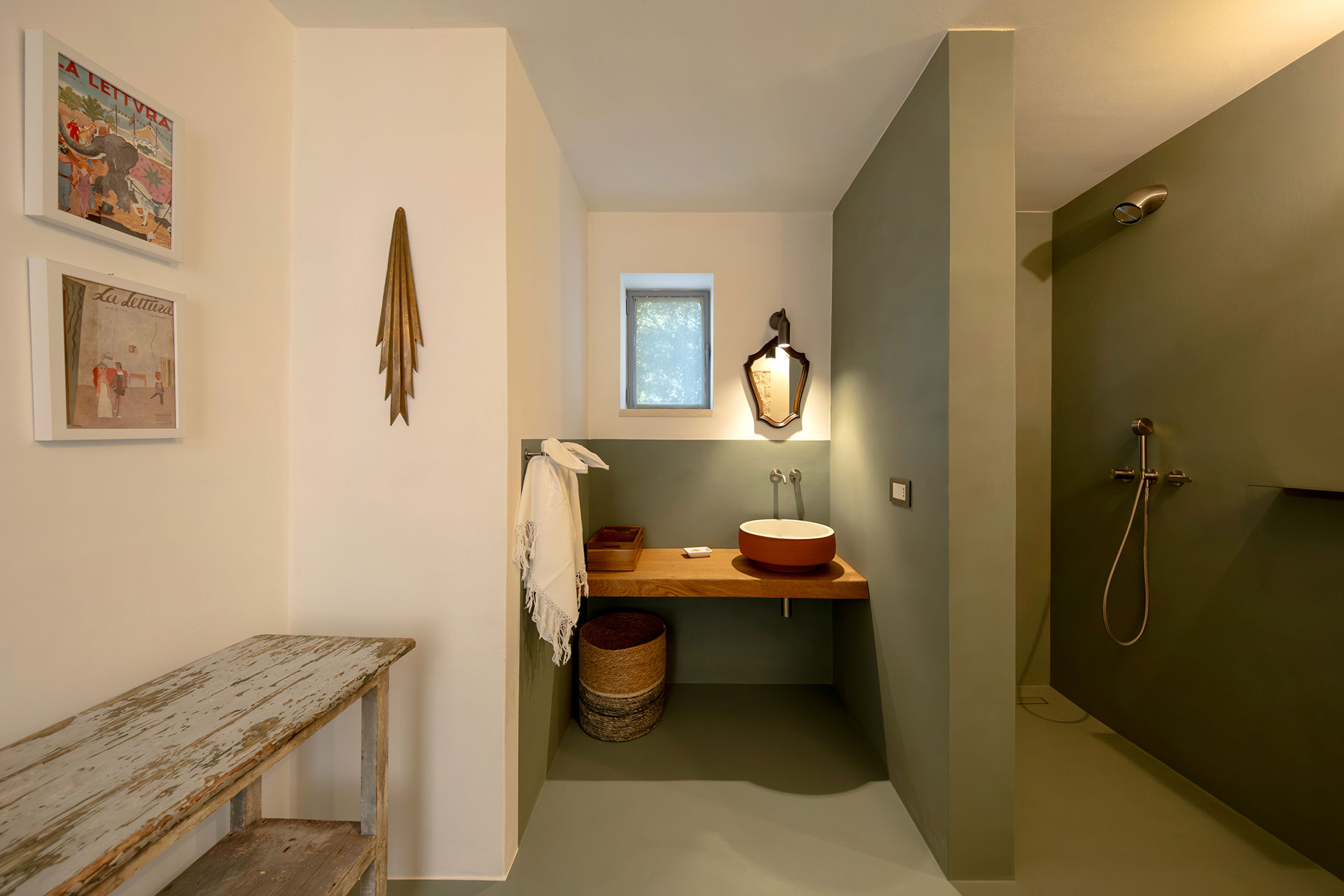 trullo-in-cima_trullo_puglia-italy_interior-bathroom.jpg