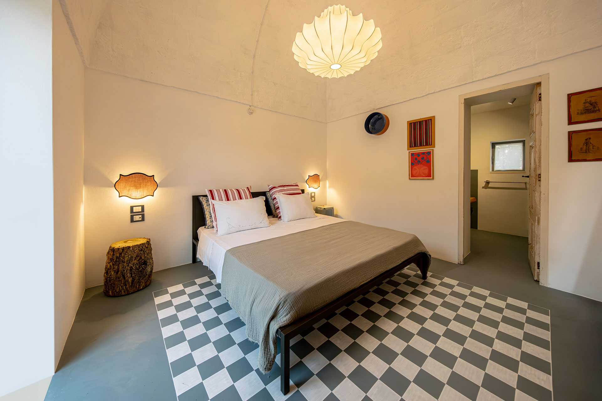 trullo-in-cima_trullo_puglia-italy_interior-bedroom.jpg