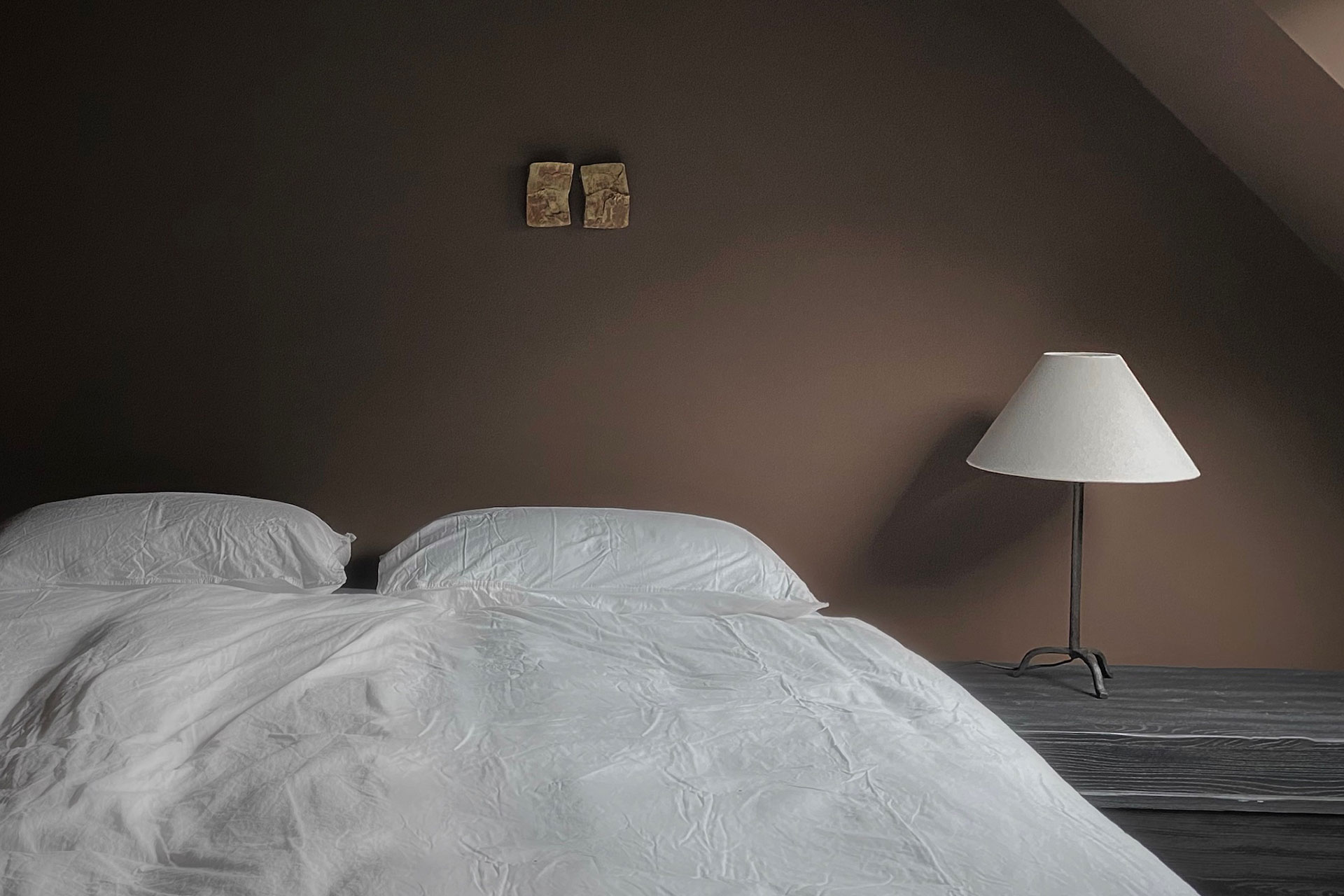the-old-school_cottage_ballater-scotland-uk_interior-bed.jpg