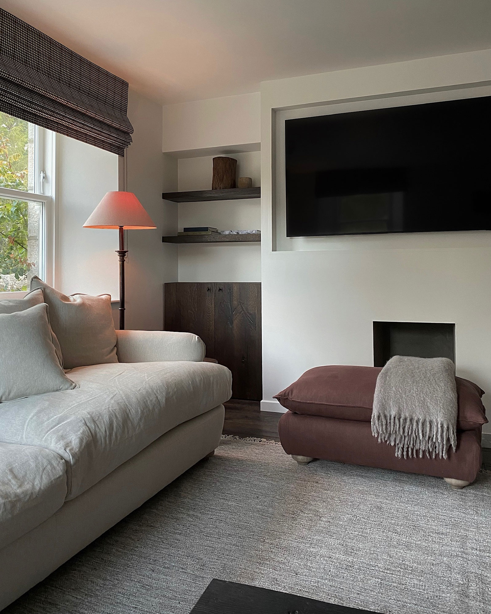 the-old-school_cottage_ballater-scotland-uk_interior-sofa.jpg