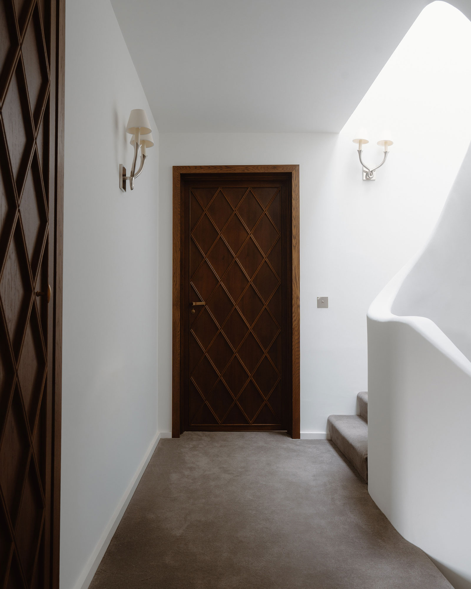 faunoran-house_house_crathie-scotland-uk_interior-door.jpg