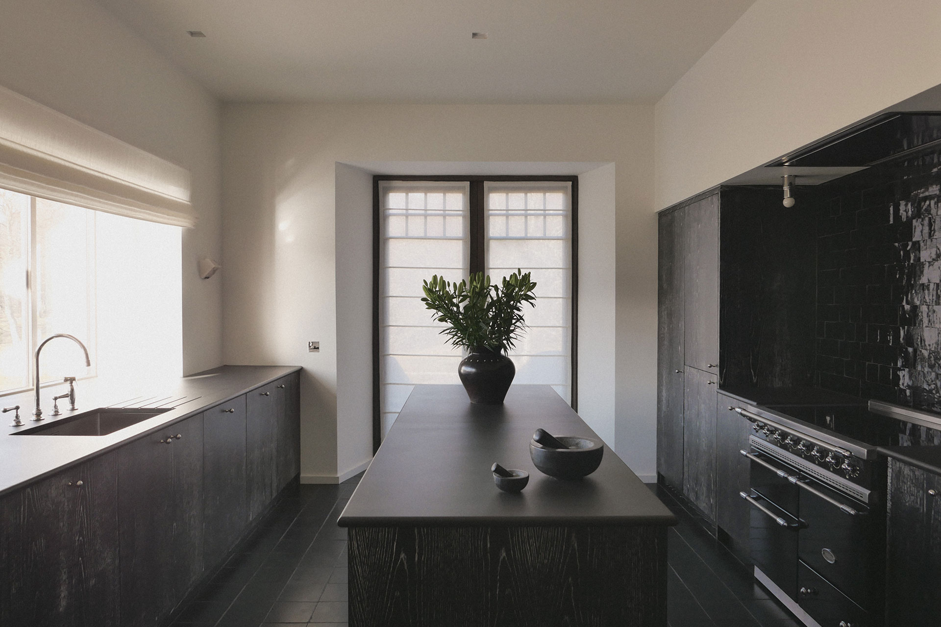 faunoran-house_house_crathie-scotland-uk_interior-kitchen.jpg