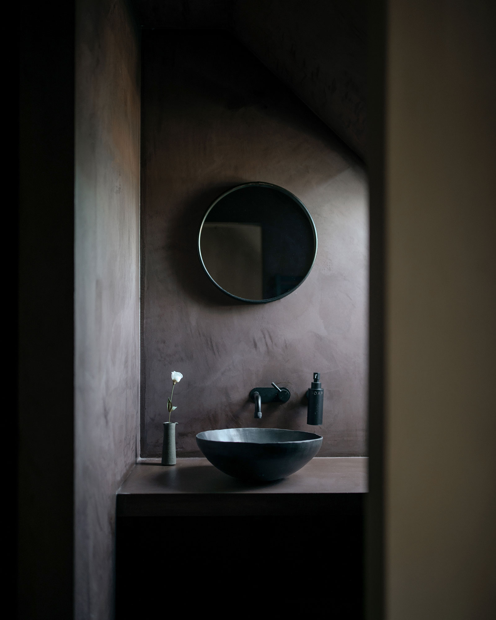 gairnshiel-lodge_castle_ballater-scotland-uk_interior-bathroom.jpg