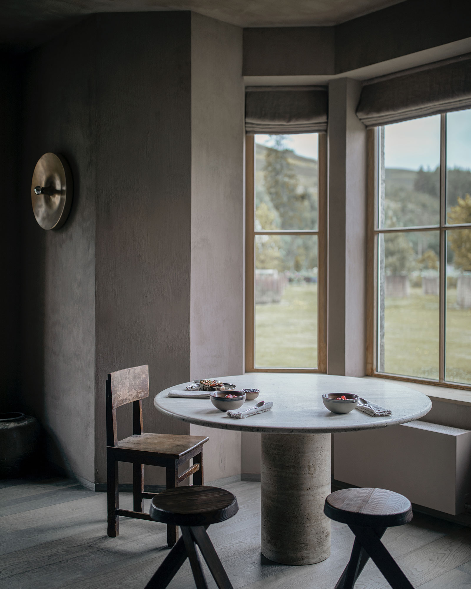 gairnshiel-lodge_castle_ballater-scotland-uk_interior-table.jpg
