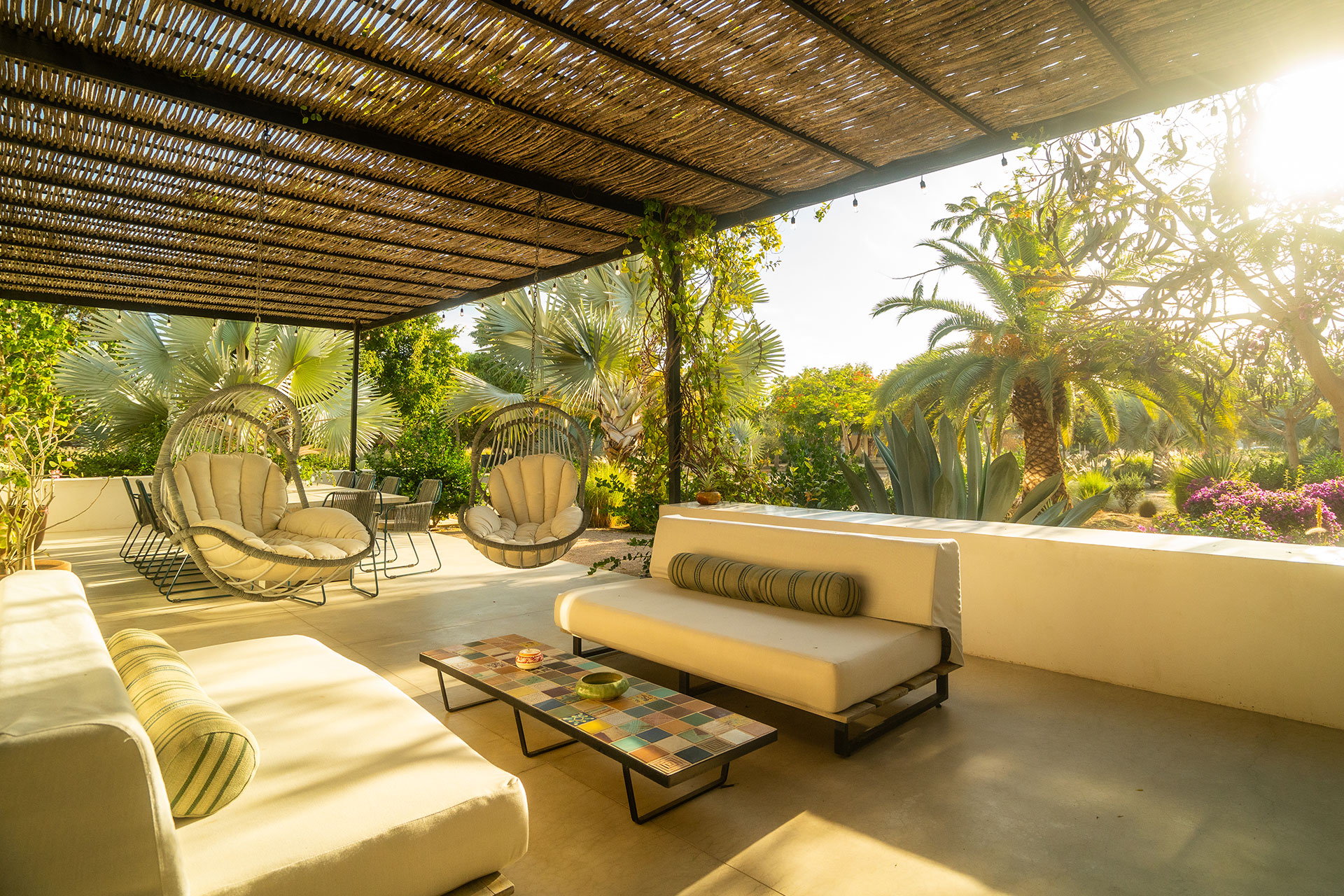 rancho-cuatro-patas_estate_baja-california-sur-mexico_exterior-terrace-sunset.jpg