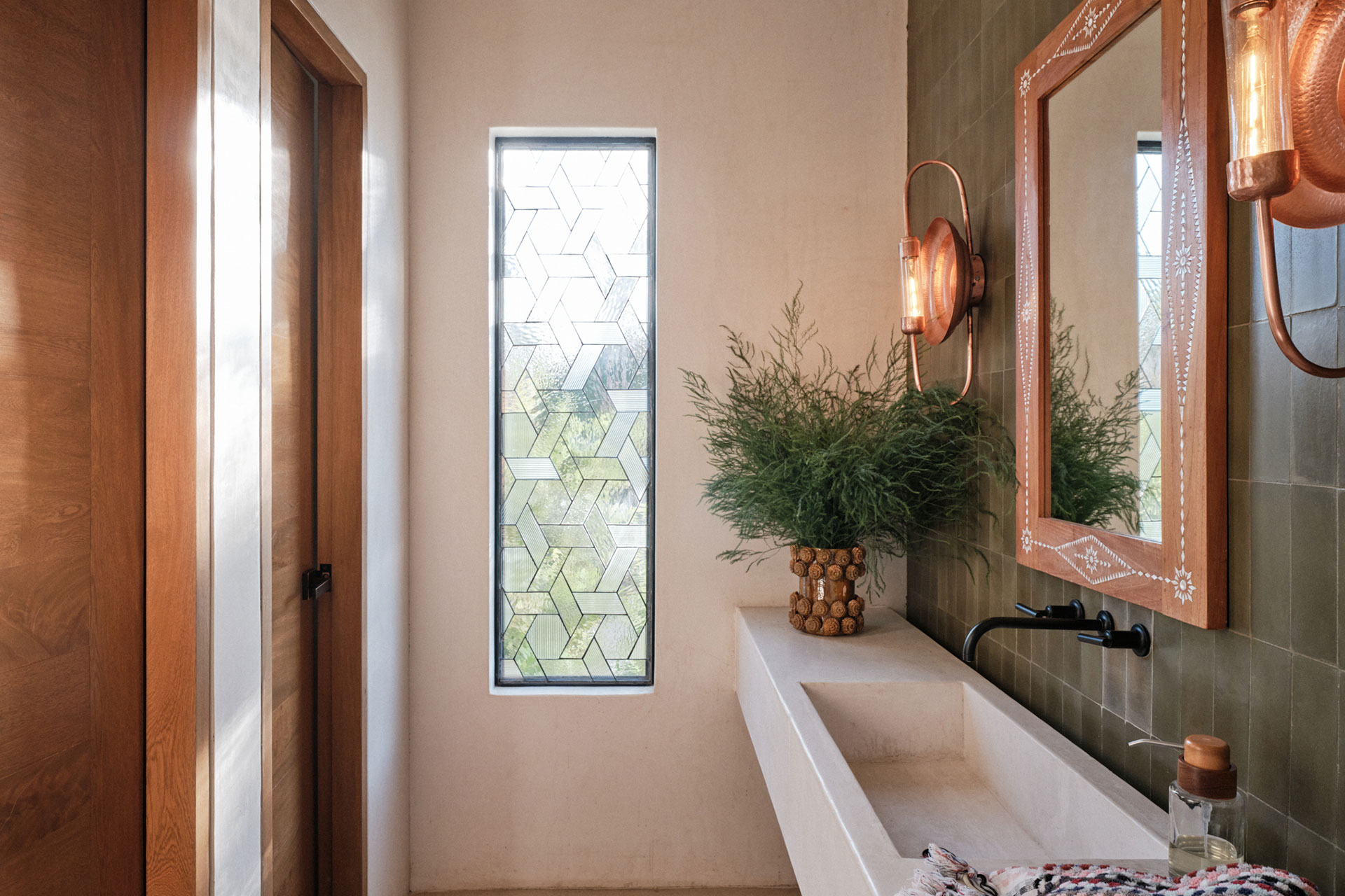 rancho-cuatro-patas_estate_baja-california-sur-mexico_interior-bathroom-detail.jpg