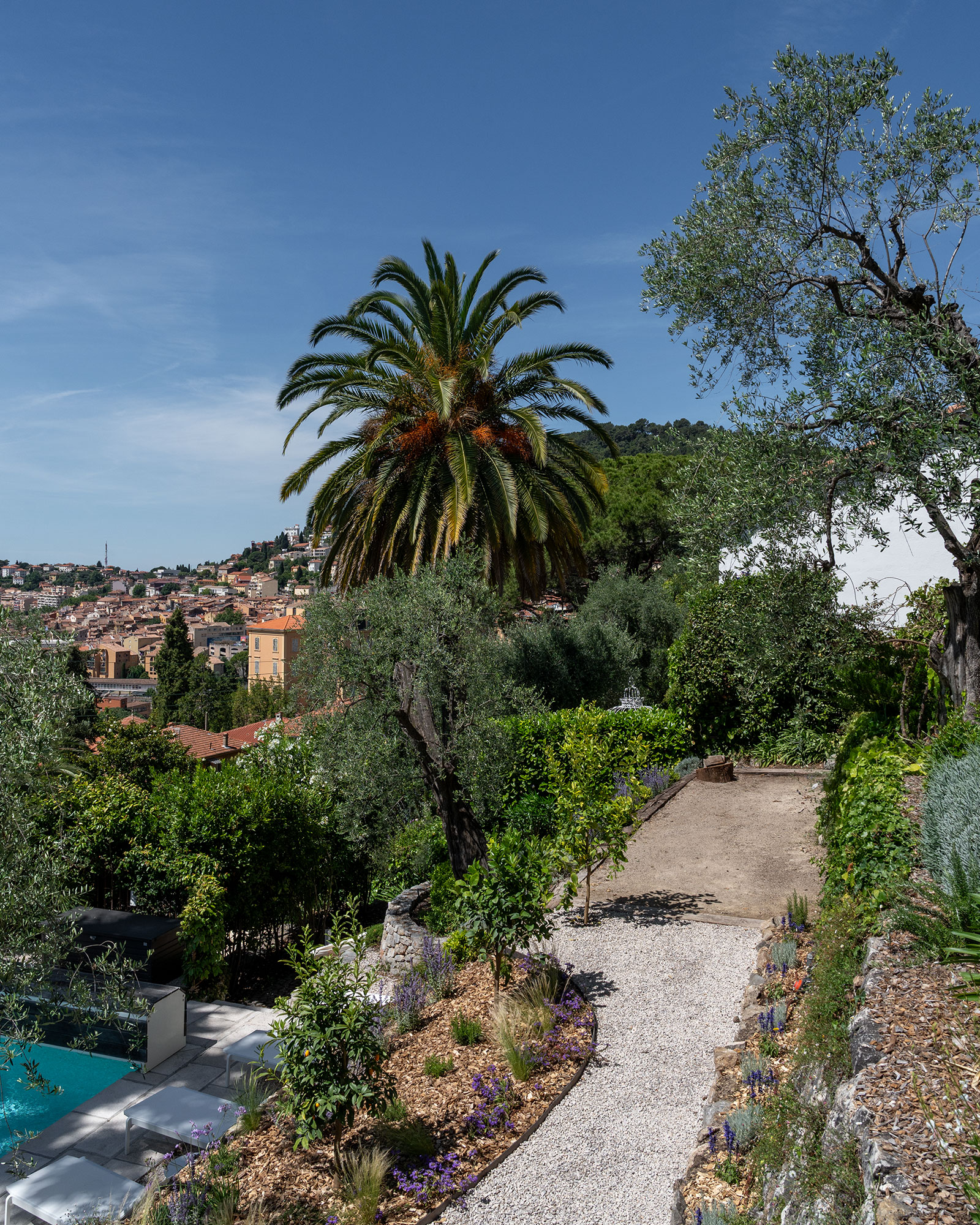 domaine-casa-del-sol_villa_grasse-france_exterior-palms.jpg